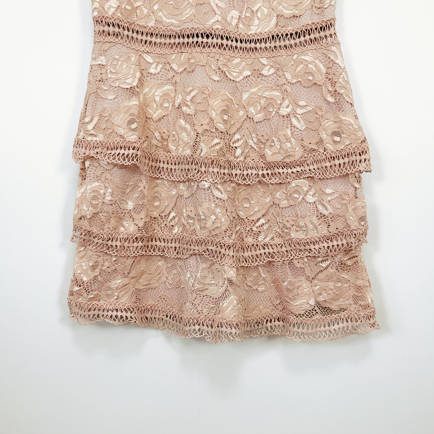 AX Paris - Off-Shoulder Flutter Sleeves Lace Mini Dress