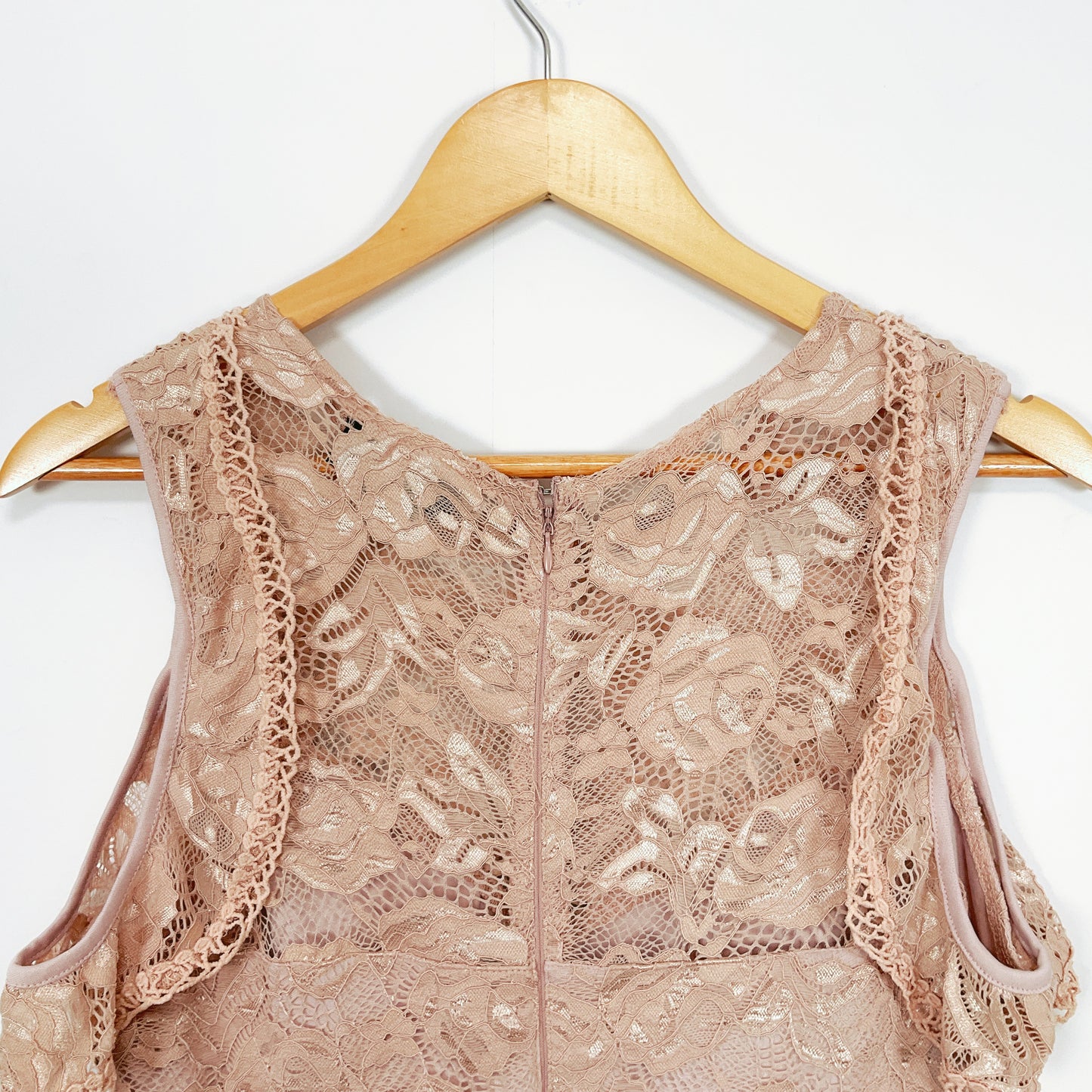 AX Paris - Off-Shoulder Flutter Sleeves Lace Mini Dress