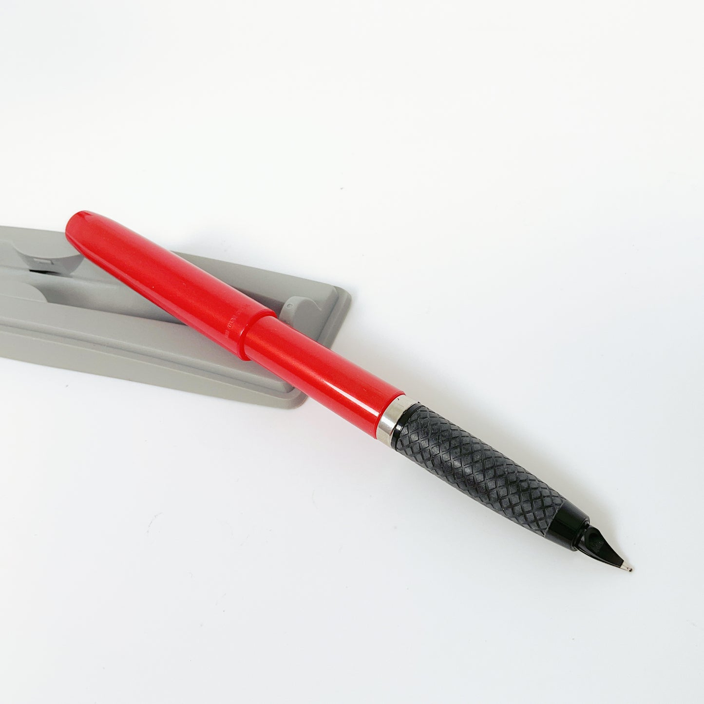 Parker - Vintage Red Reflex Cartridge Fill Pen