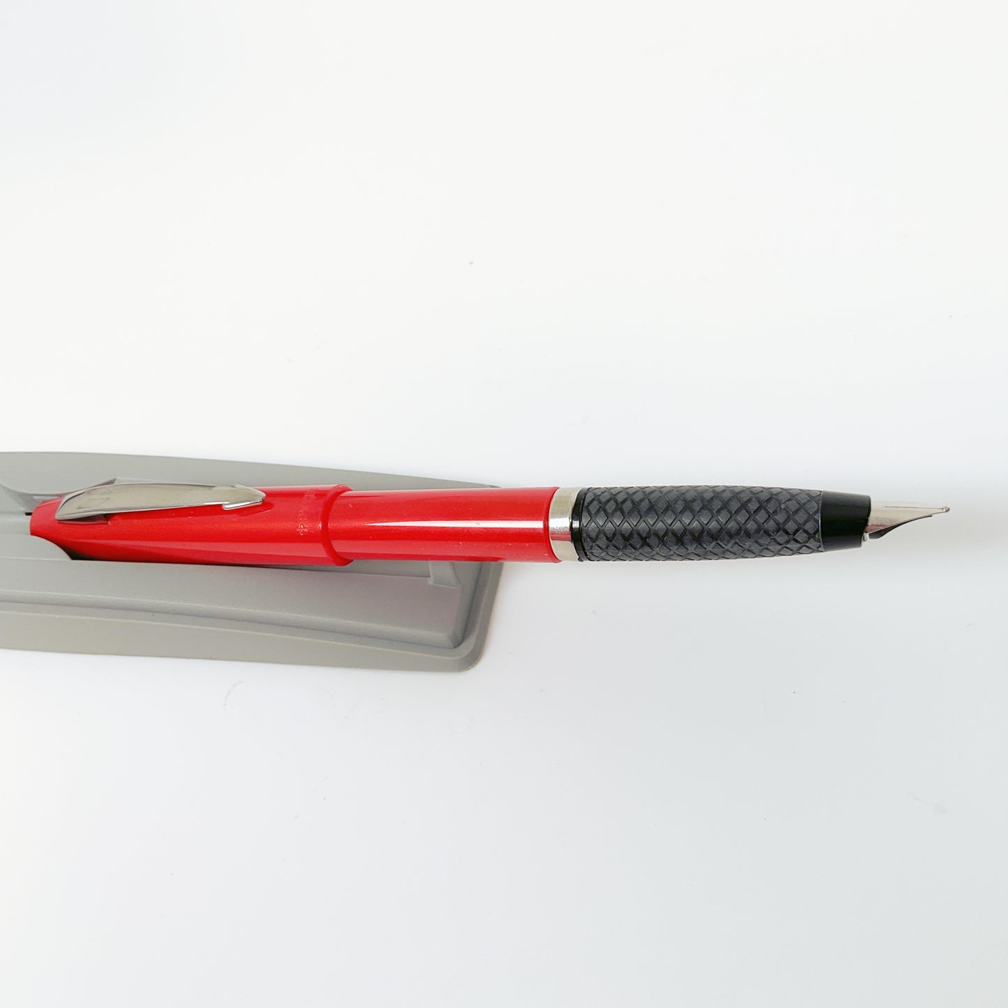 Parker - Vintage Red Reflex Cartridge Fill Pen