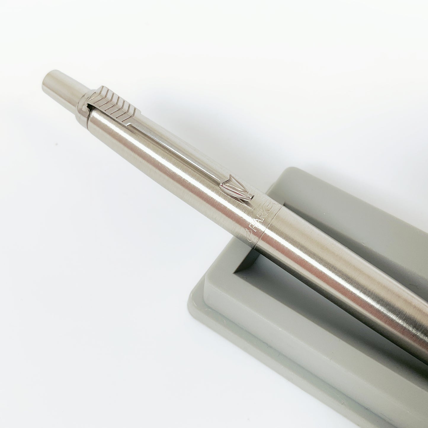 Parker  - Jotter Regractable Ball Point Pen - Silver