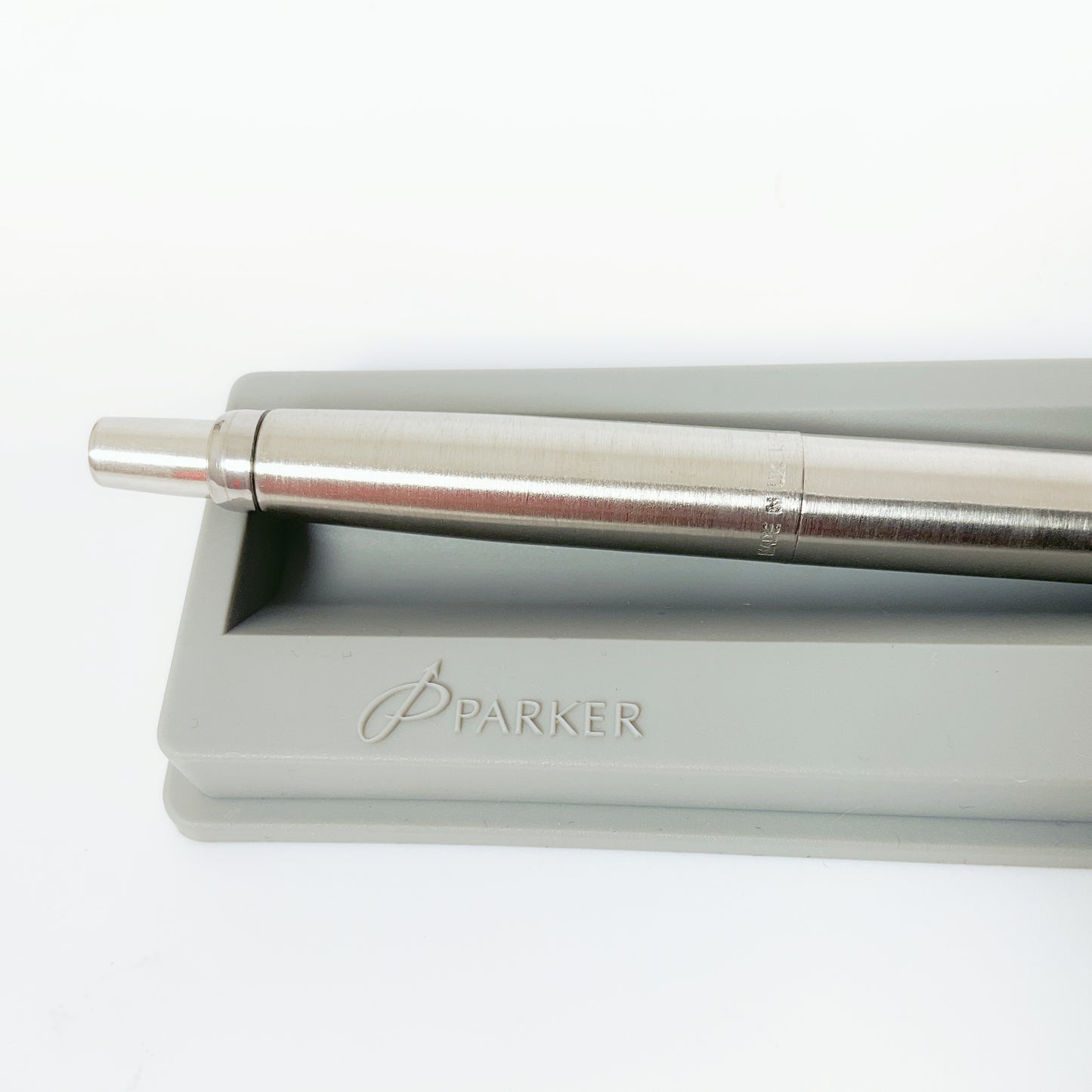 Parker  - Jotter Regractable Ball Point Pen - Silver