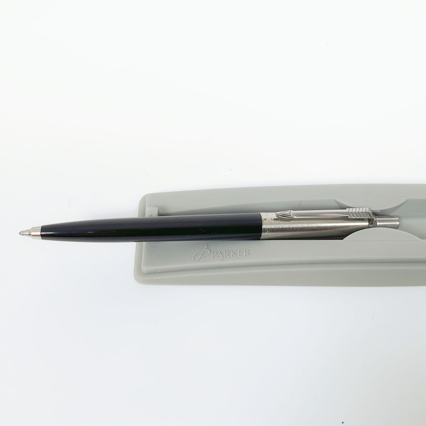 Parker Jotter - Regractable Ball Point Pen - Black