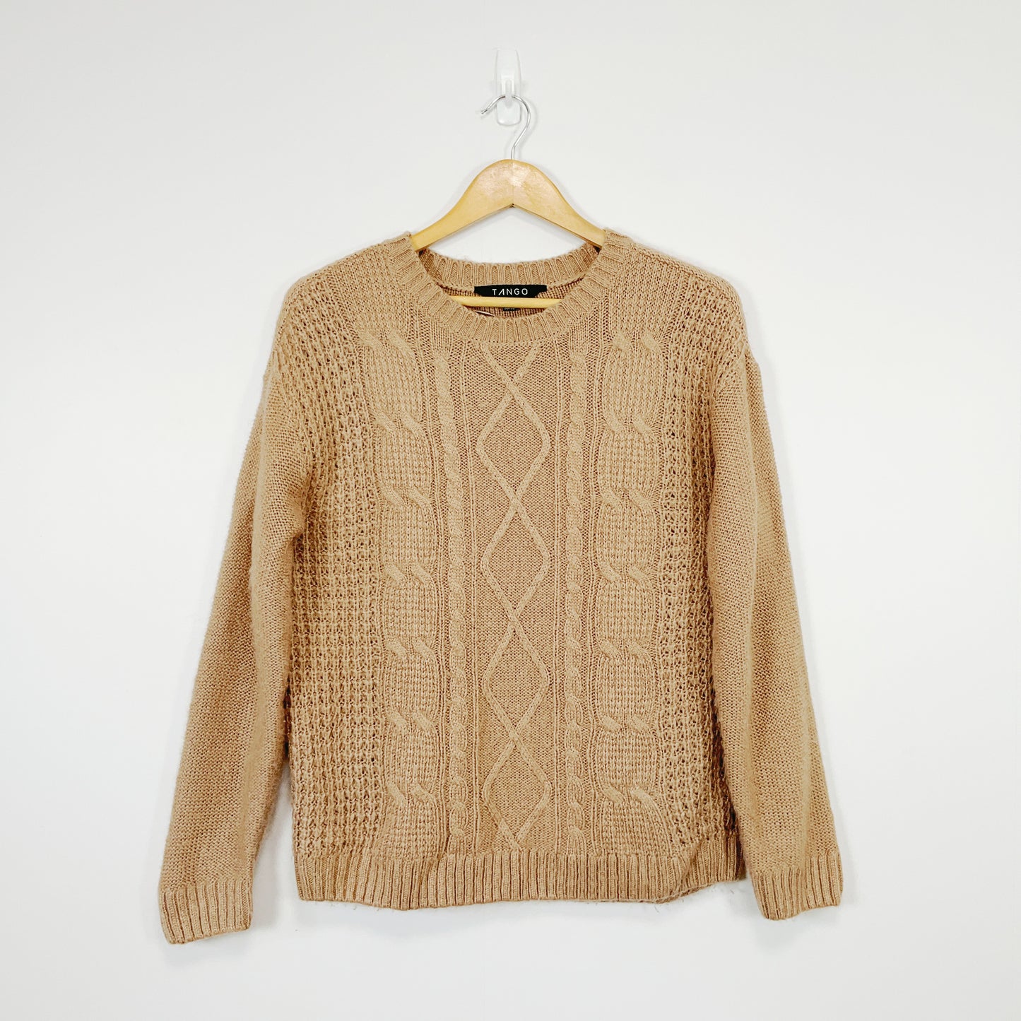 TANGO - Beige Cable-Knit Sweater – Classic Crew Neck