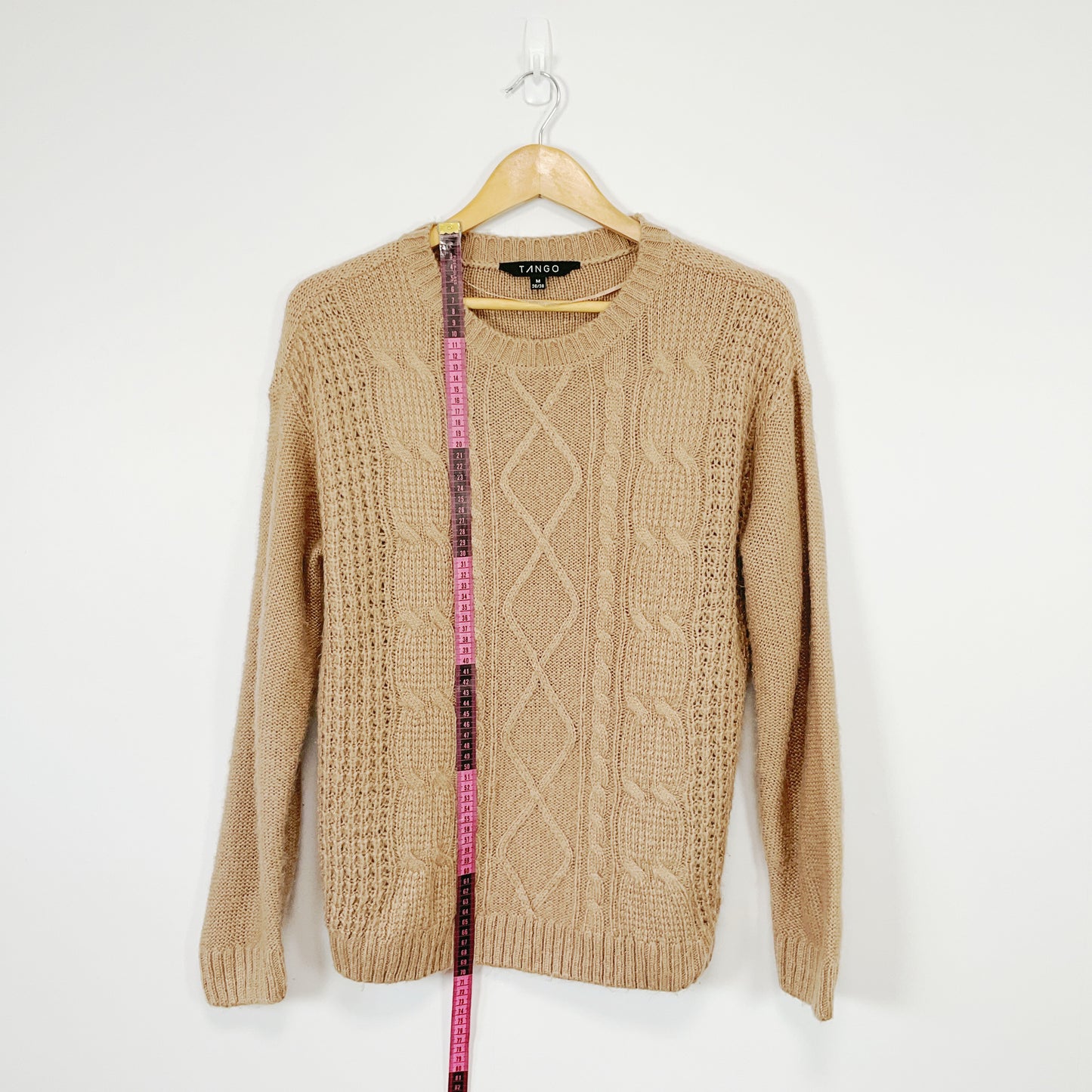 TANGO - Beige Cable-Knit Sweater – Classic Crew Neck