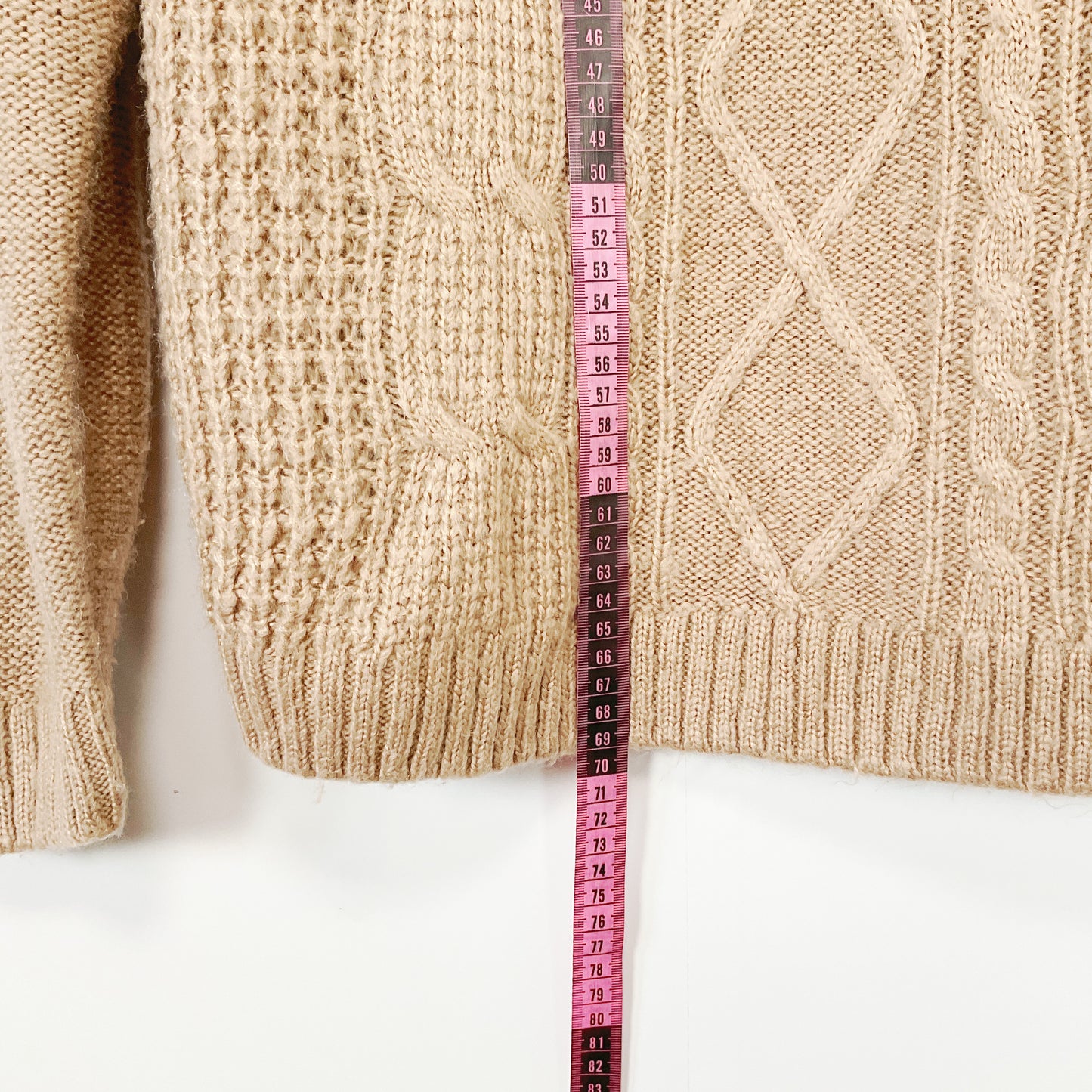 TANGO - Beige Cable-Knit Sweater – Classic Crew Neck