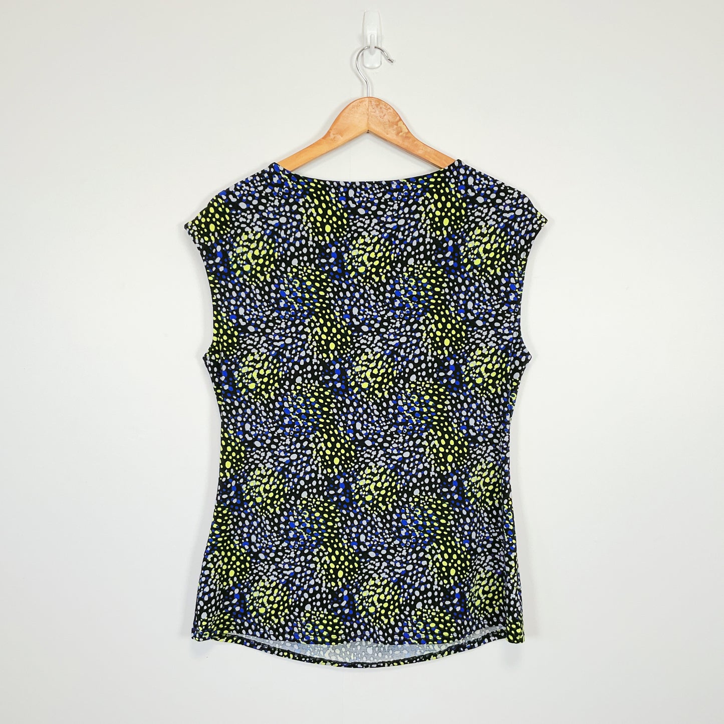 Basque - Sleeveless Round Neck Blouse Top