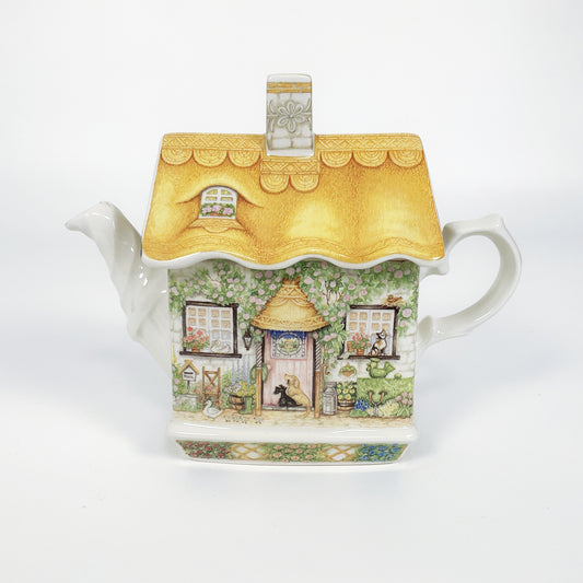 Sadler - Rose Cottage Teapot