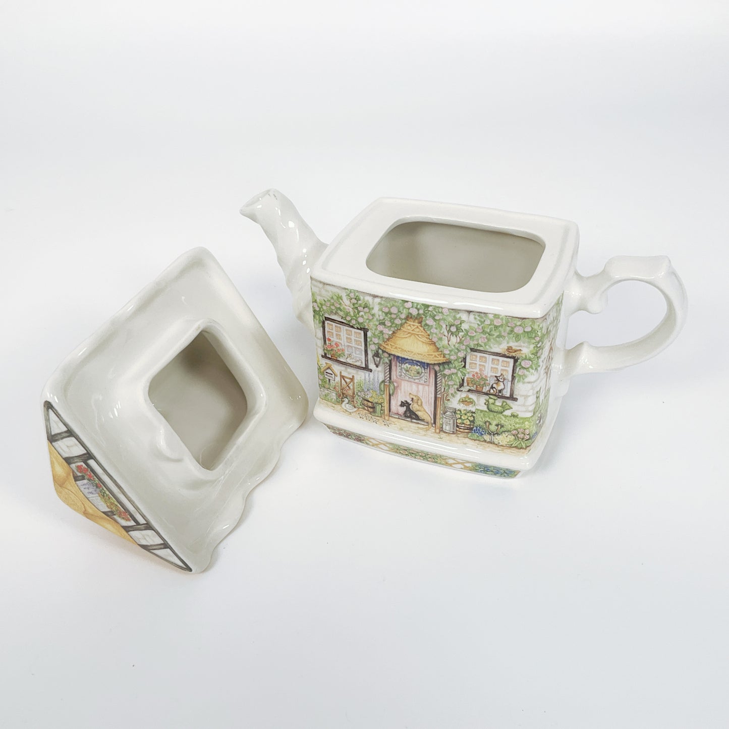 Sadler - Rose Cottage Teapot