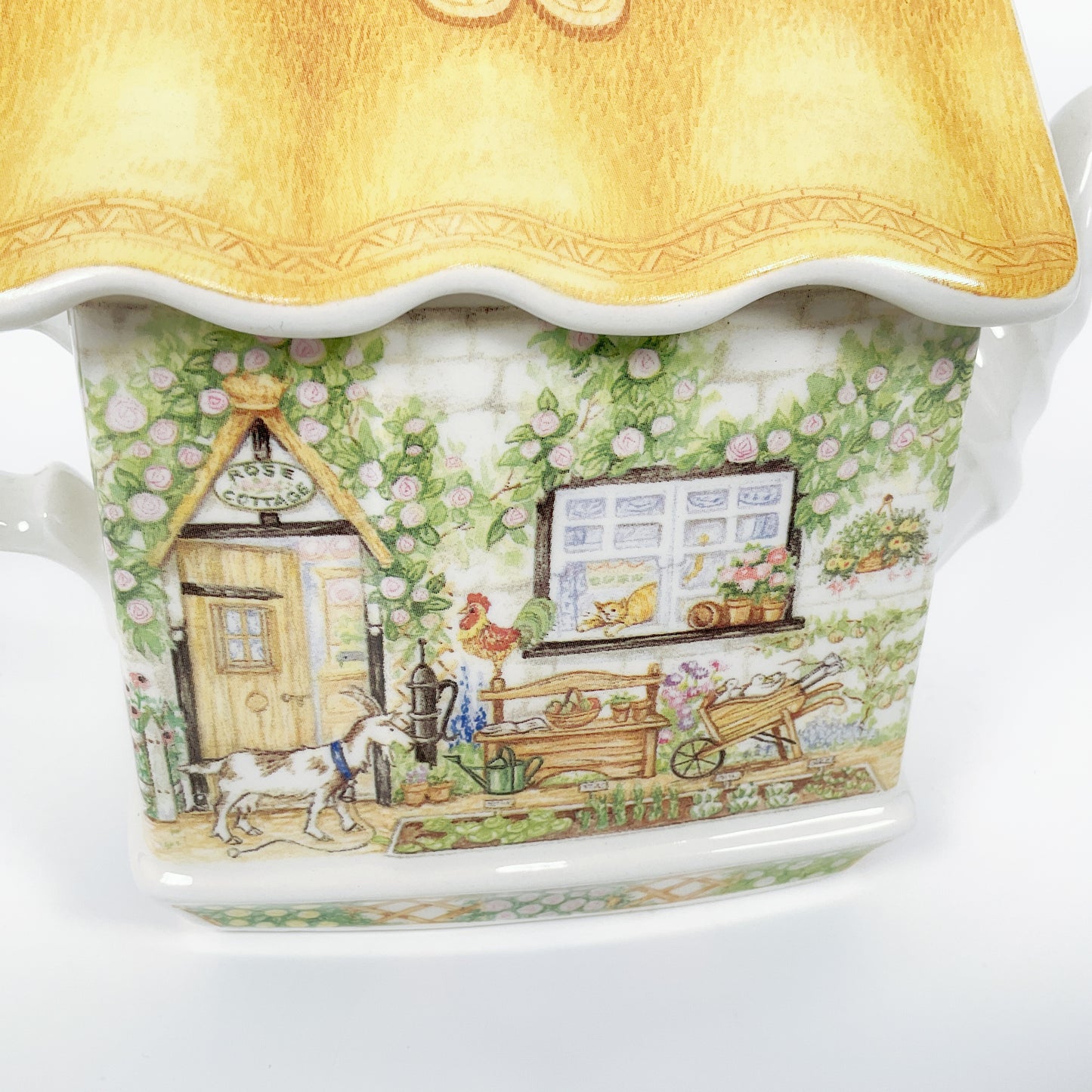 Sadler - Rose Cottage Teapot