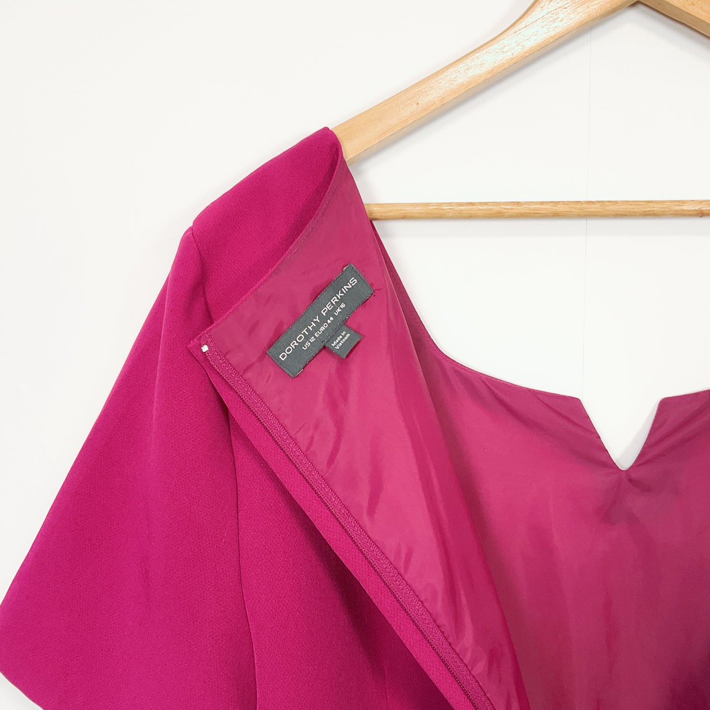 DOROTHY PERKINS - Women Magenta Solid Sheath Dress