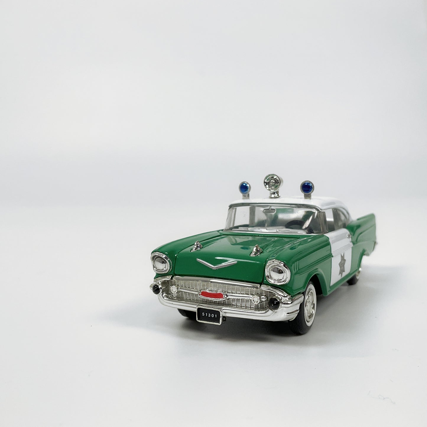 CORGI CLASSICS - 51301 Chevrolet Sheriff's Car - Diecast Model 1:43