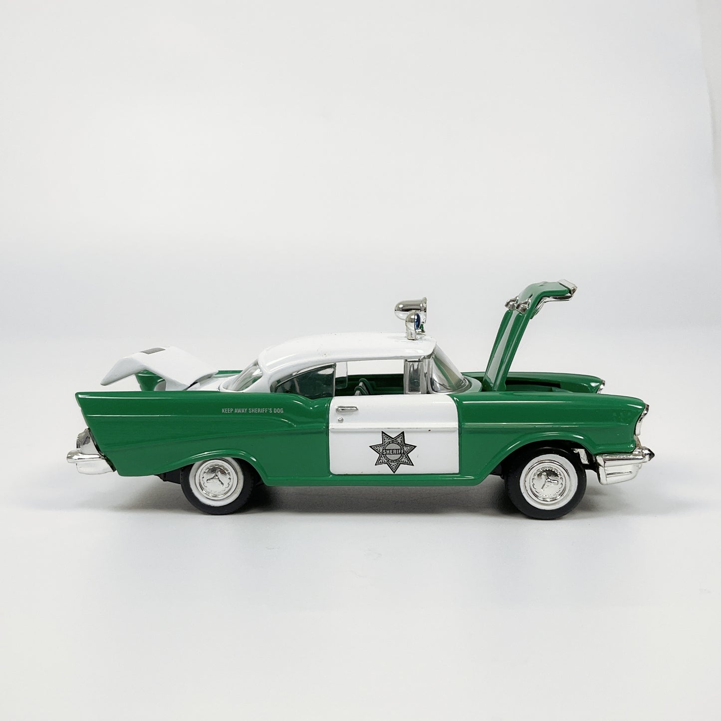 CORGI CLASSICS - 51301 Chevrolet Sheriff's Car - Diecast Model 1:43