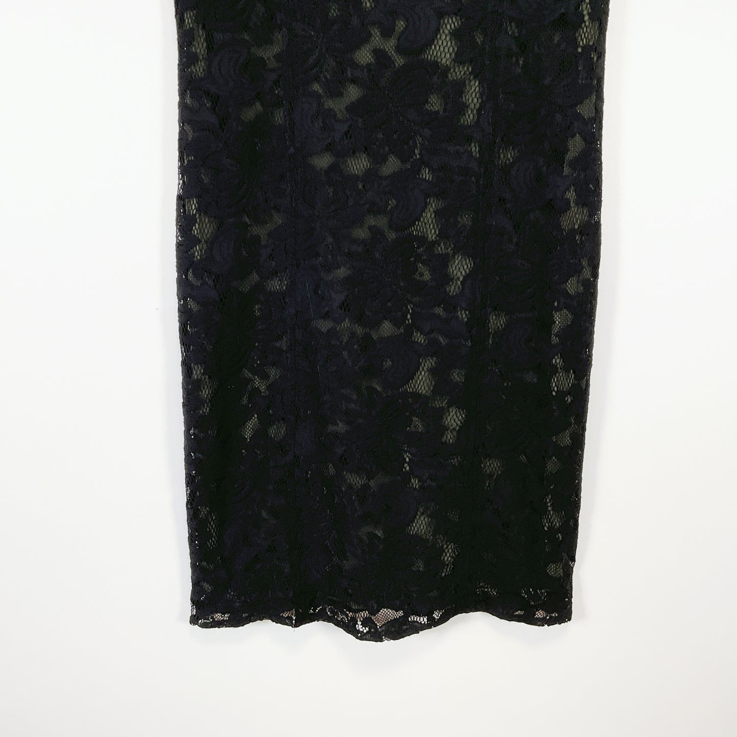 Belly Barclay - Classic Black Lace Sleeveless Dress