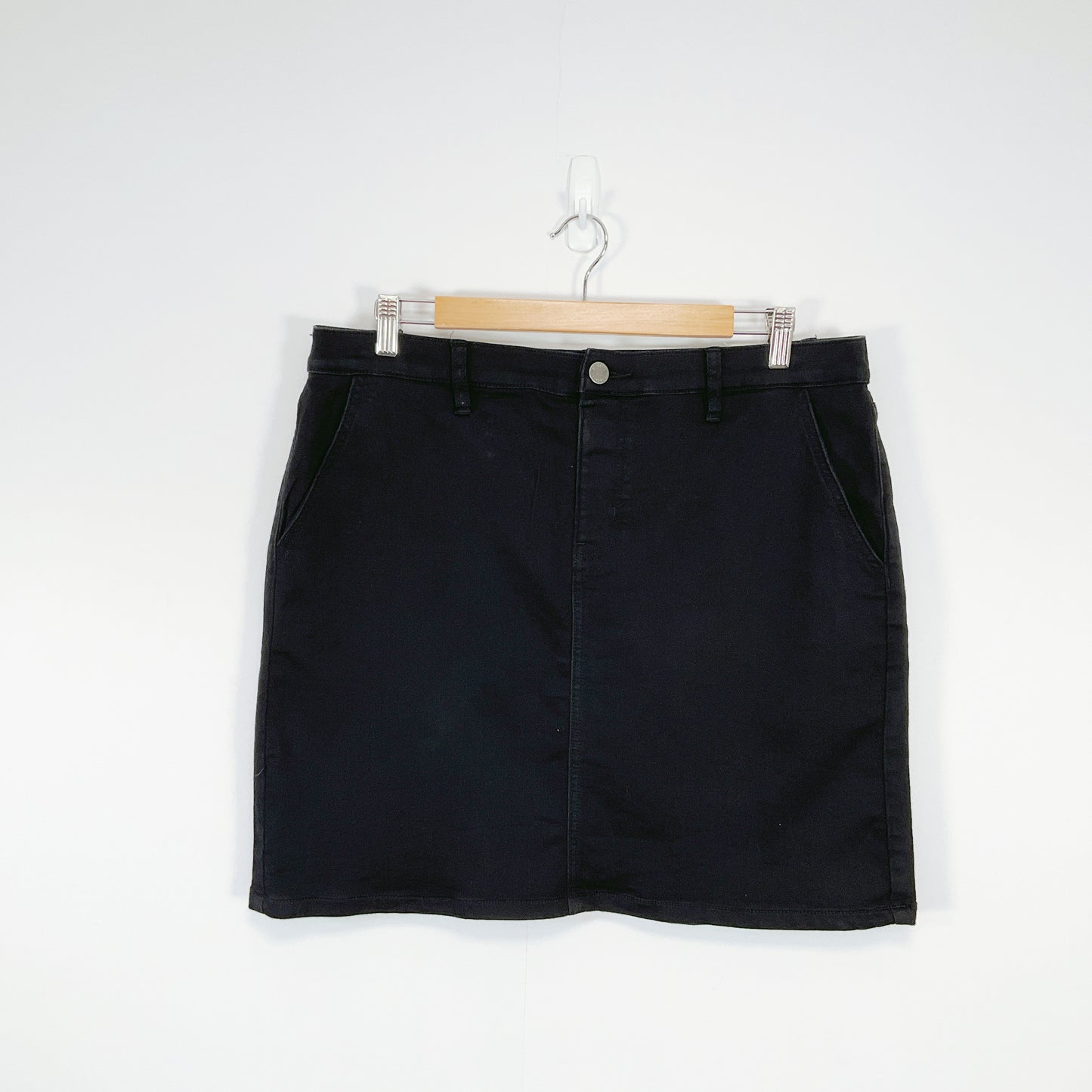 JEANSWEST - Black Mini Skirt