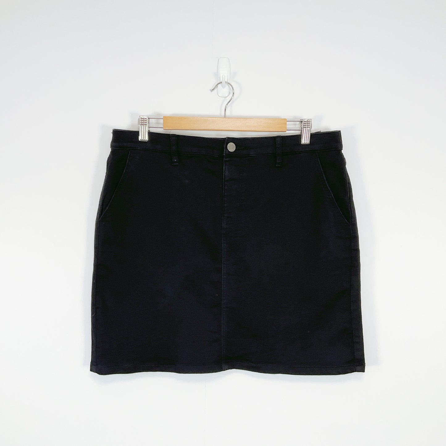 JEANSWEST - Black Mini Skirt