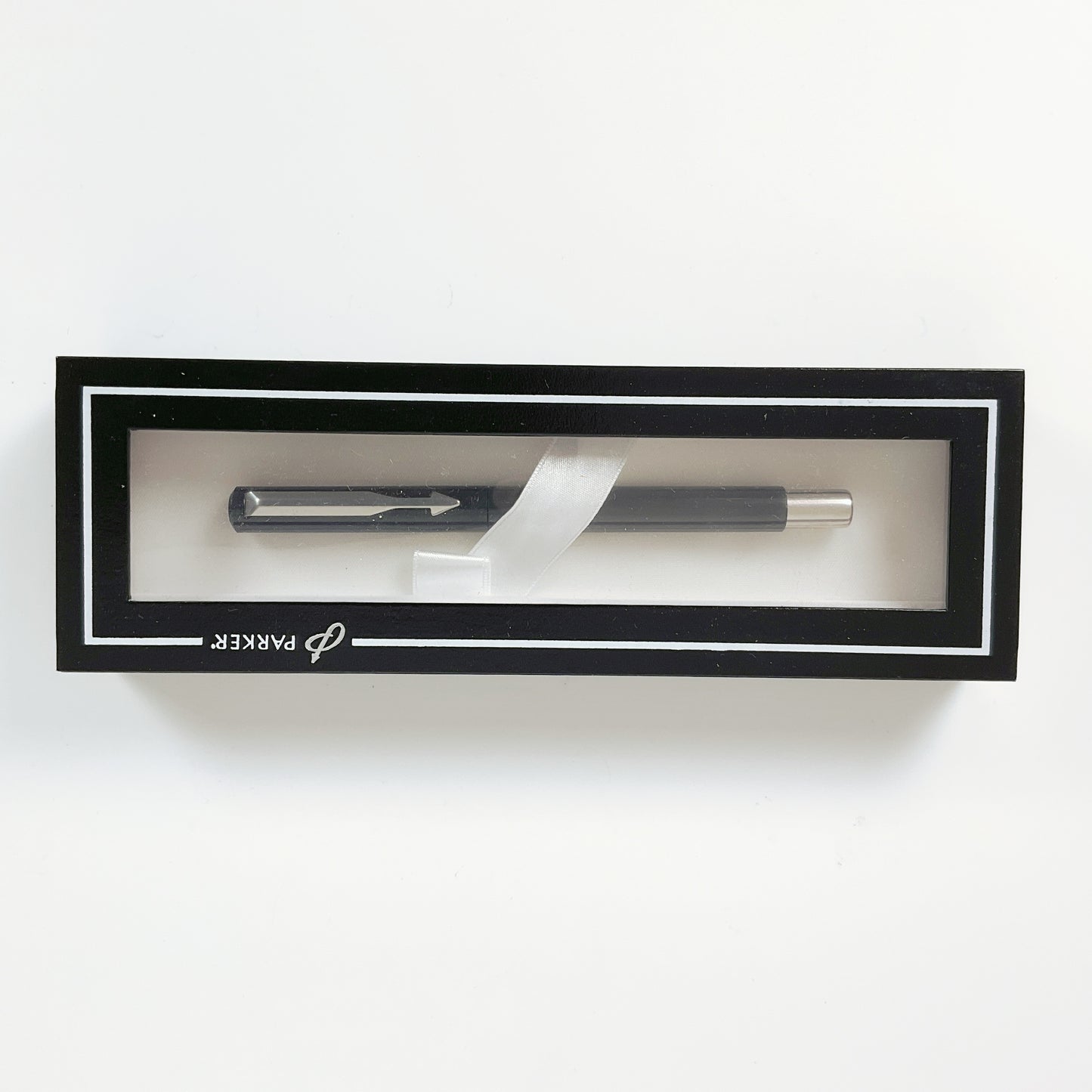 Parker - Vector Standard Chrome Trim Black Body Roller Ball Pen