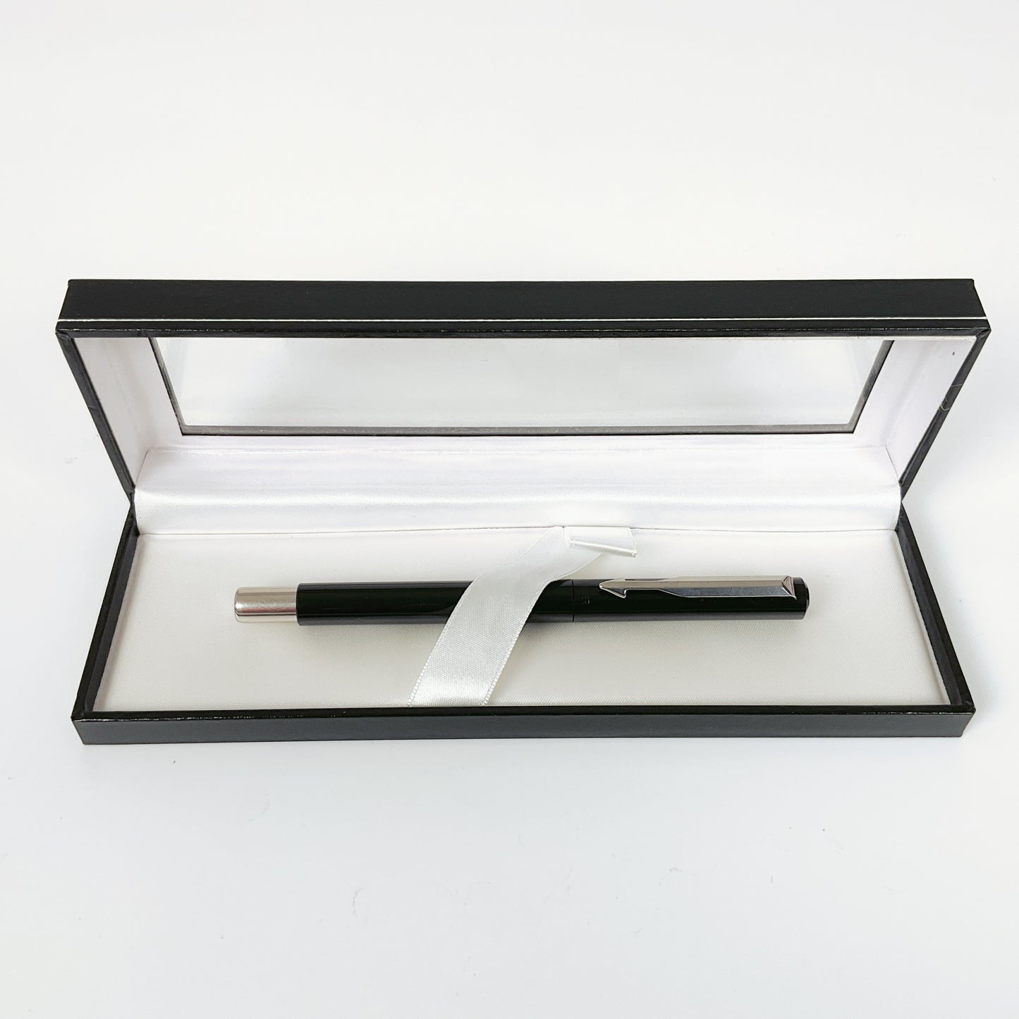 Parker - Vector Standard Chrome Trim Black Body Roller Ball Pen