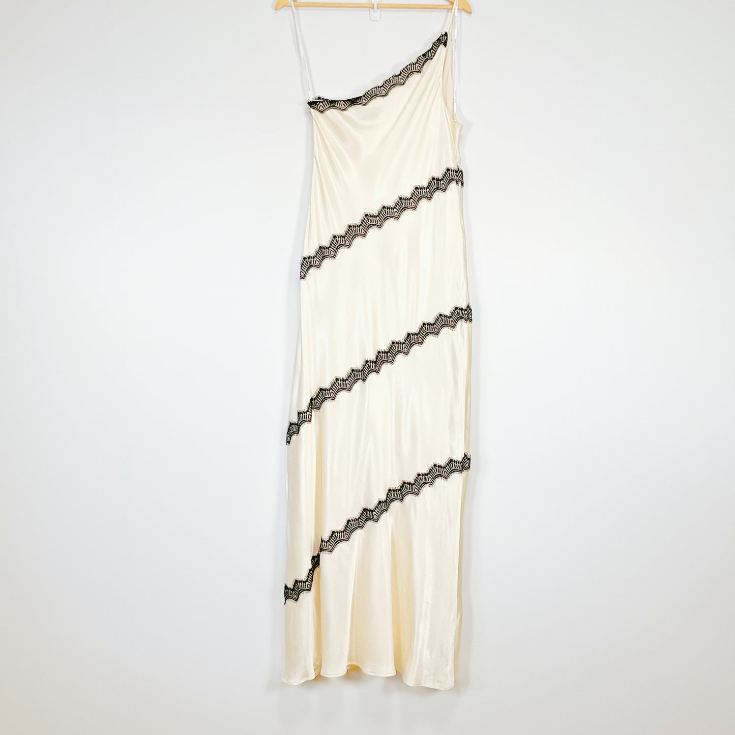 Shona Joy - One Shoulder Cream Dress