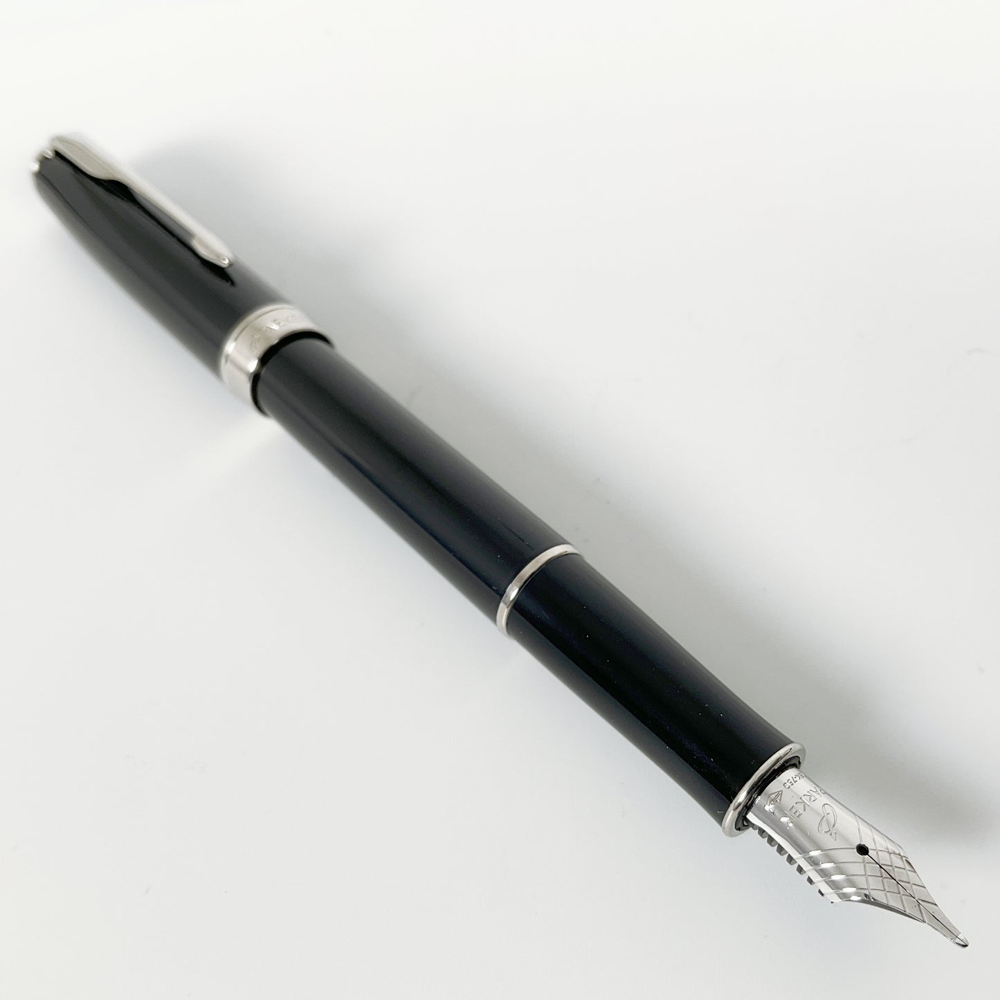 Parker Hoodie Sonnet Fountain Pen Black Nib 18K -750