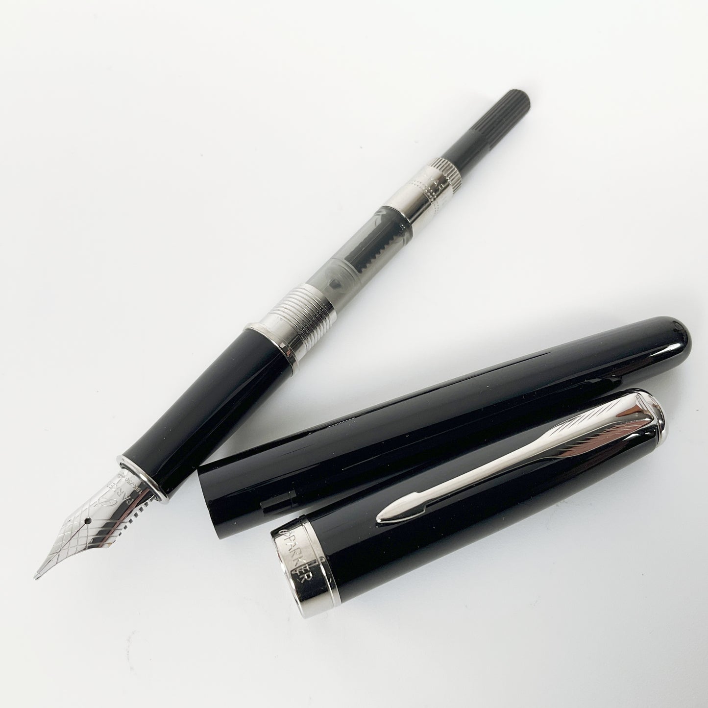 Parker Hoodie Sonnet Fountain Pen Black Nib 18K -750