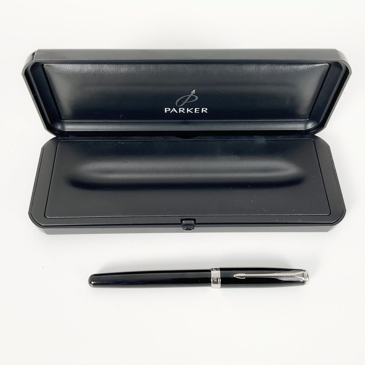 Parker Hoodie Sonnet Fountain Pen Black Nib 18K -750