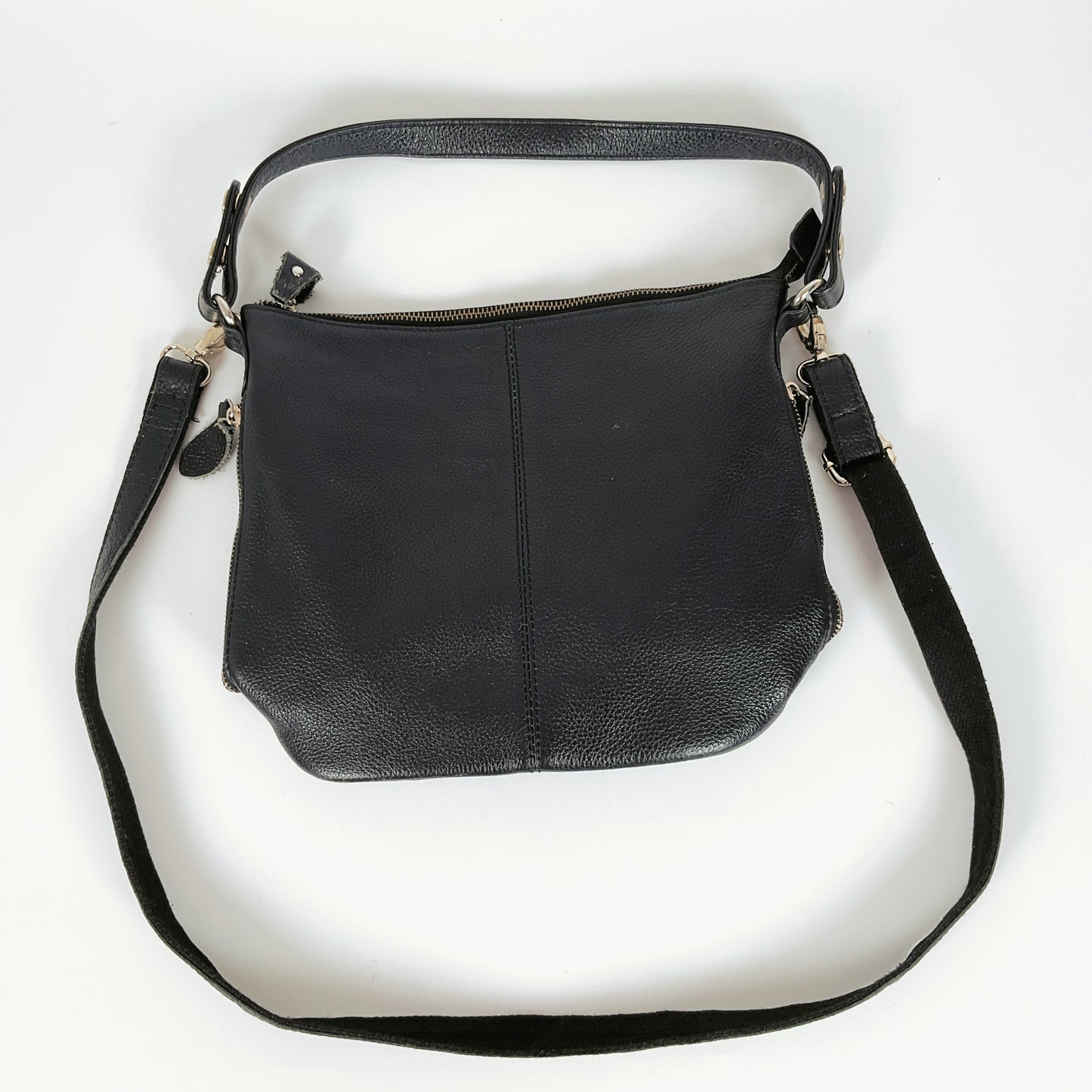 Classic Black Shoulder/Crossbody Bag – Unbranded, Leather Look