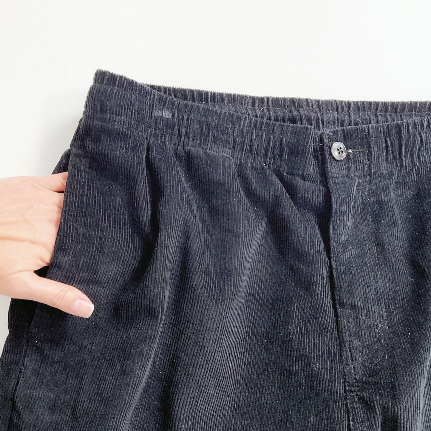 T & C HAWAII - Black Corduroy Pants