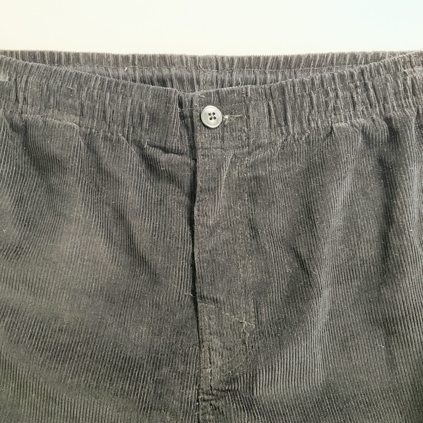 T & C HAWAII - Black Corduroy Pants