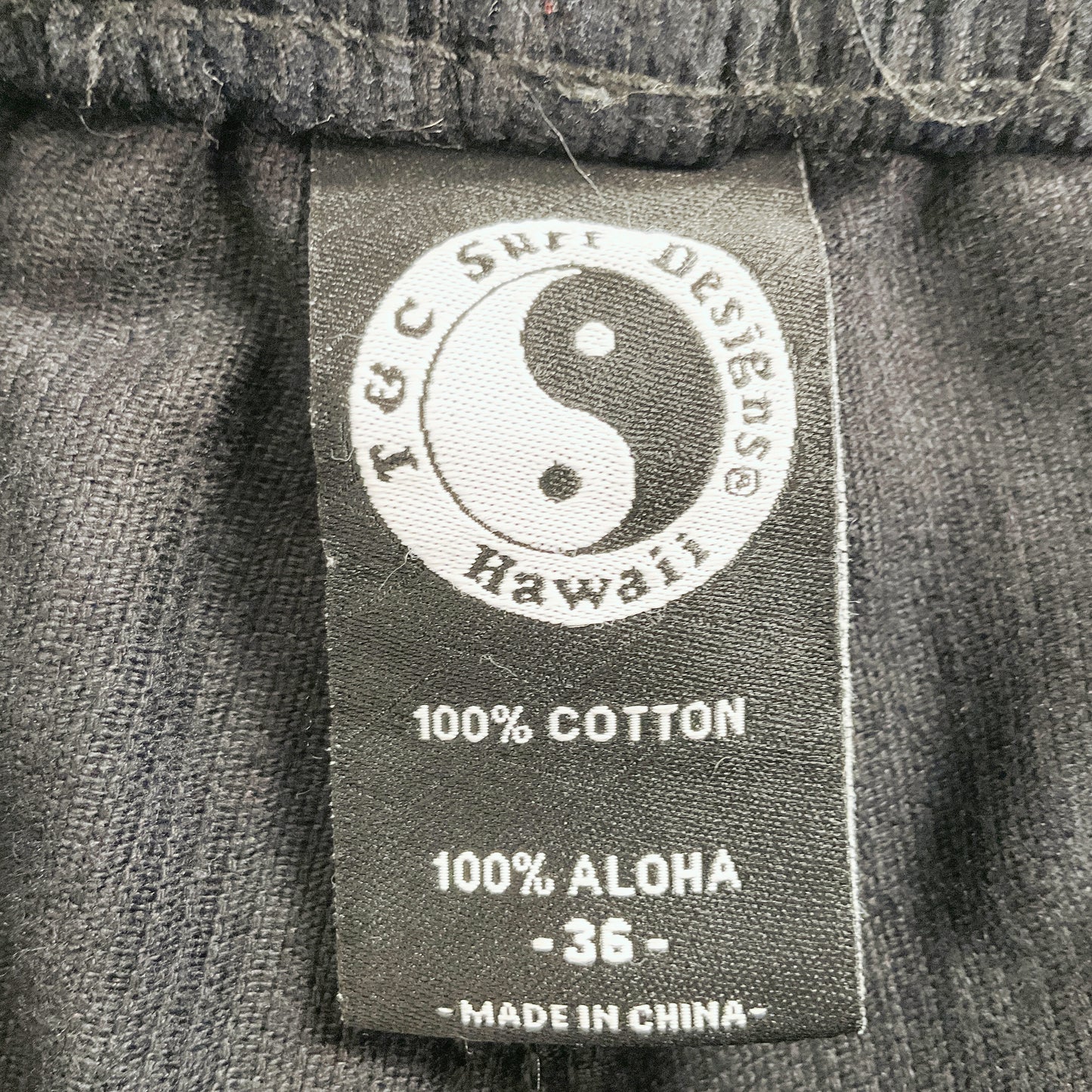 T & C HAWAII - Black Corduroy Pants