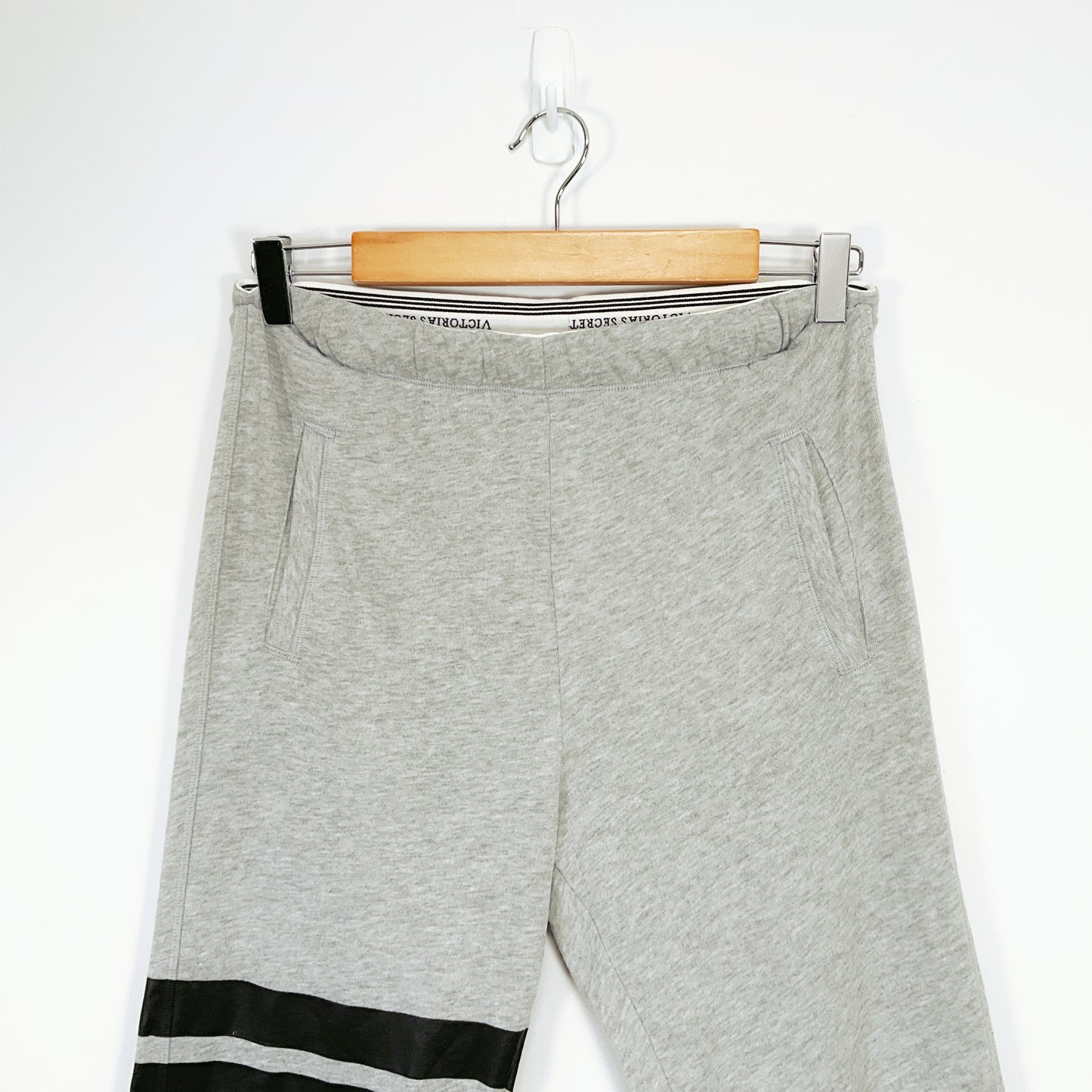 PINK Victoria’s Secret - Sweatpants in grey