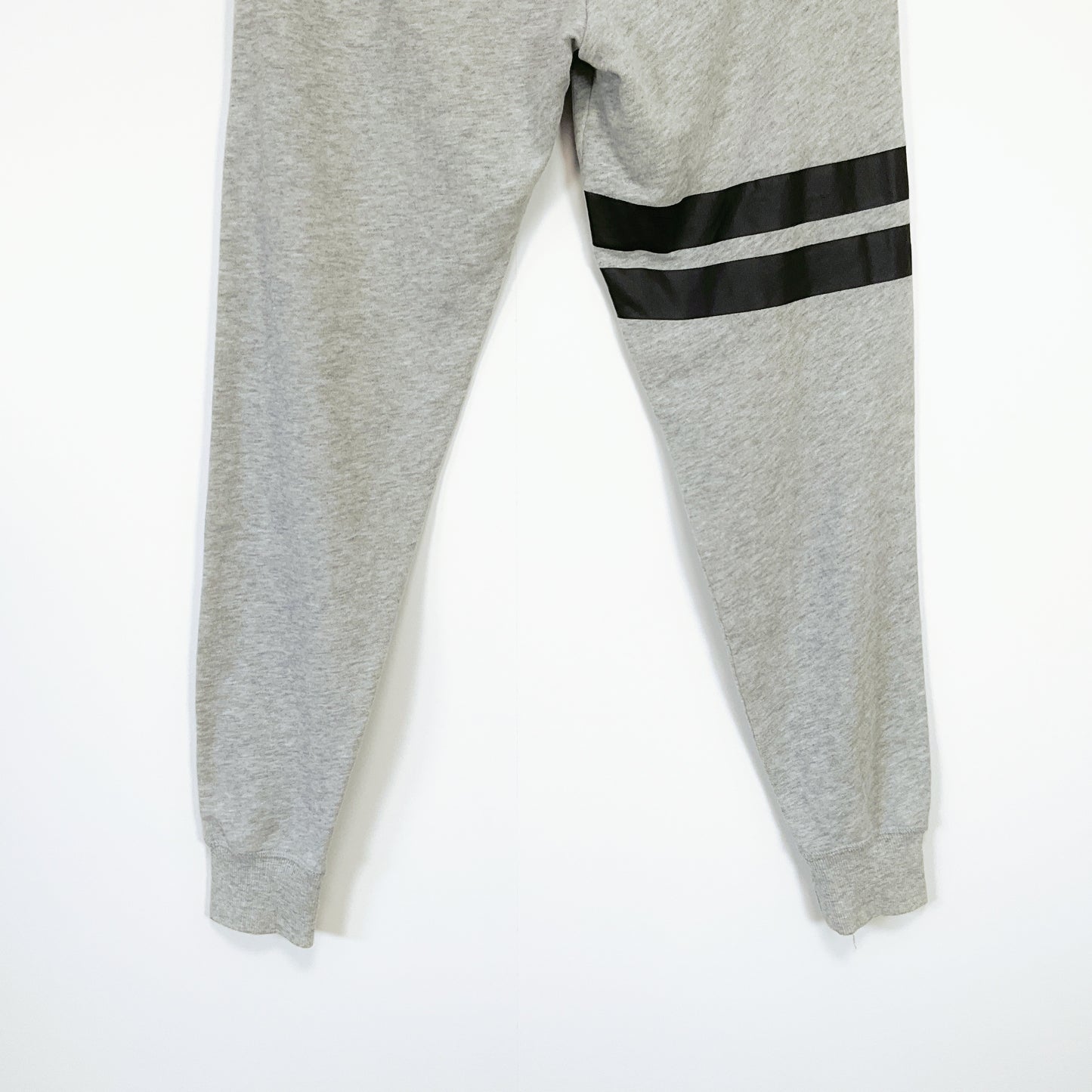 PINK Victoria’s Secret - Sweatpants in grey