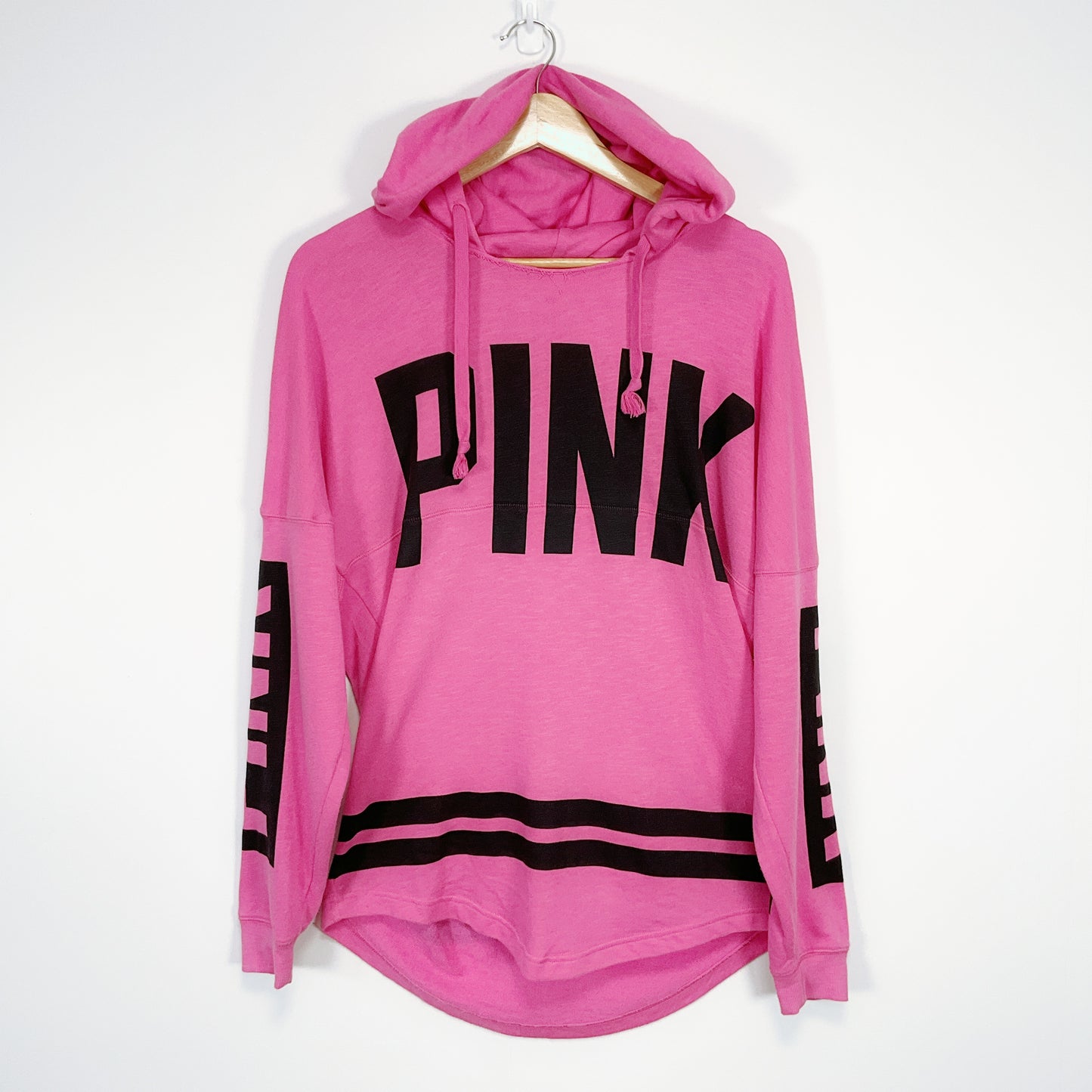 PINK Victoria’s Secret - Pink Long Sleeve Hoodie