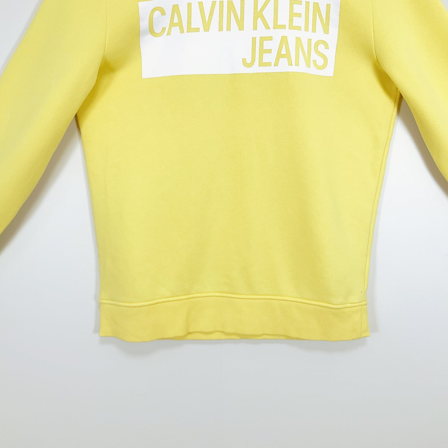 Calvin Klein Jeans - Long Sleeve Sweater in Yellow