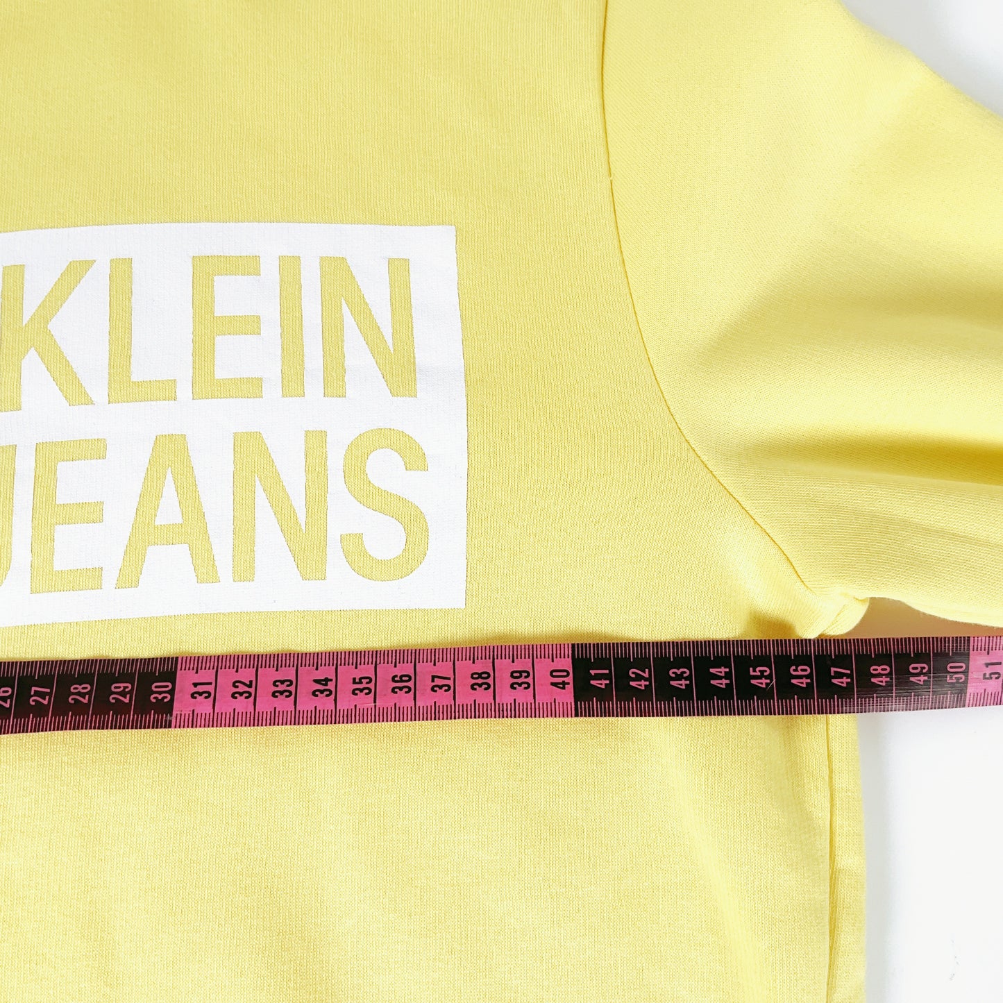 Calvin Klein Jeans - Long Sleeve Sweater in Yellow