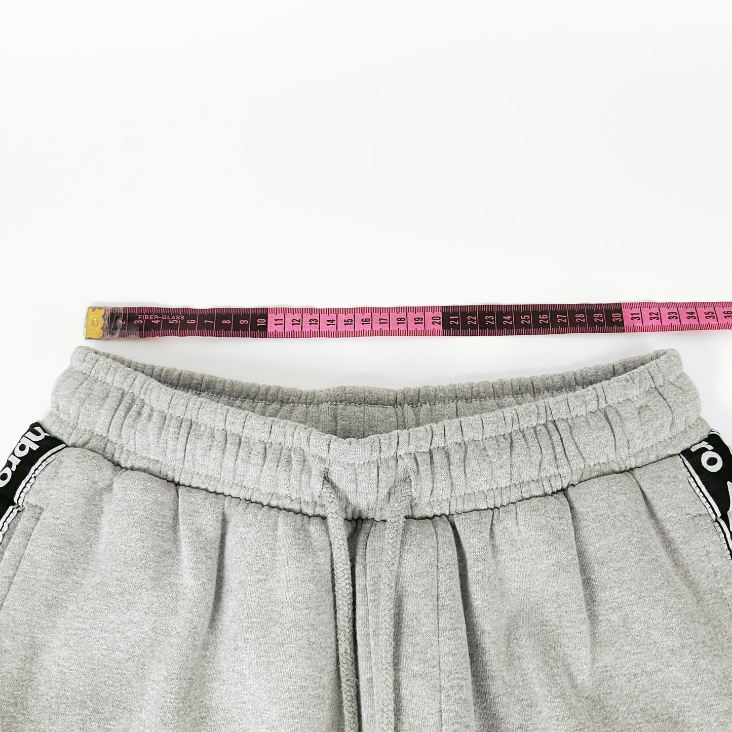 Umbro - Sweatpants in grey