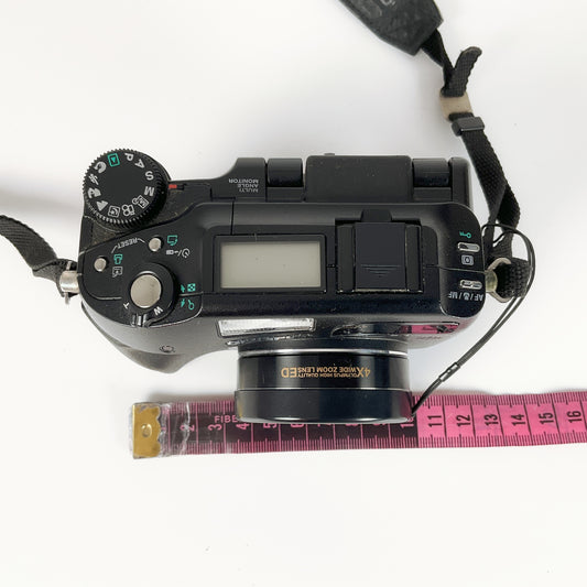 OLYMPUS - CAMEDIA C-5060 Wide Zoom 5.1MP Digital Camera with Case