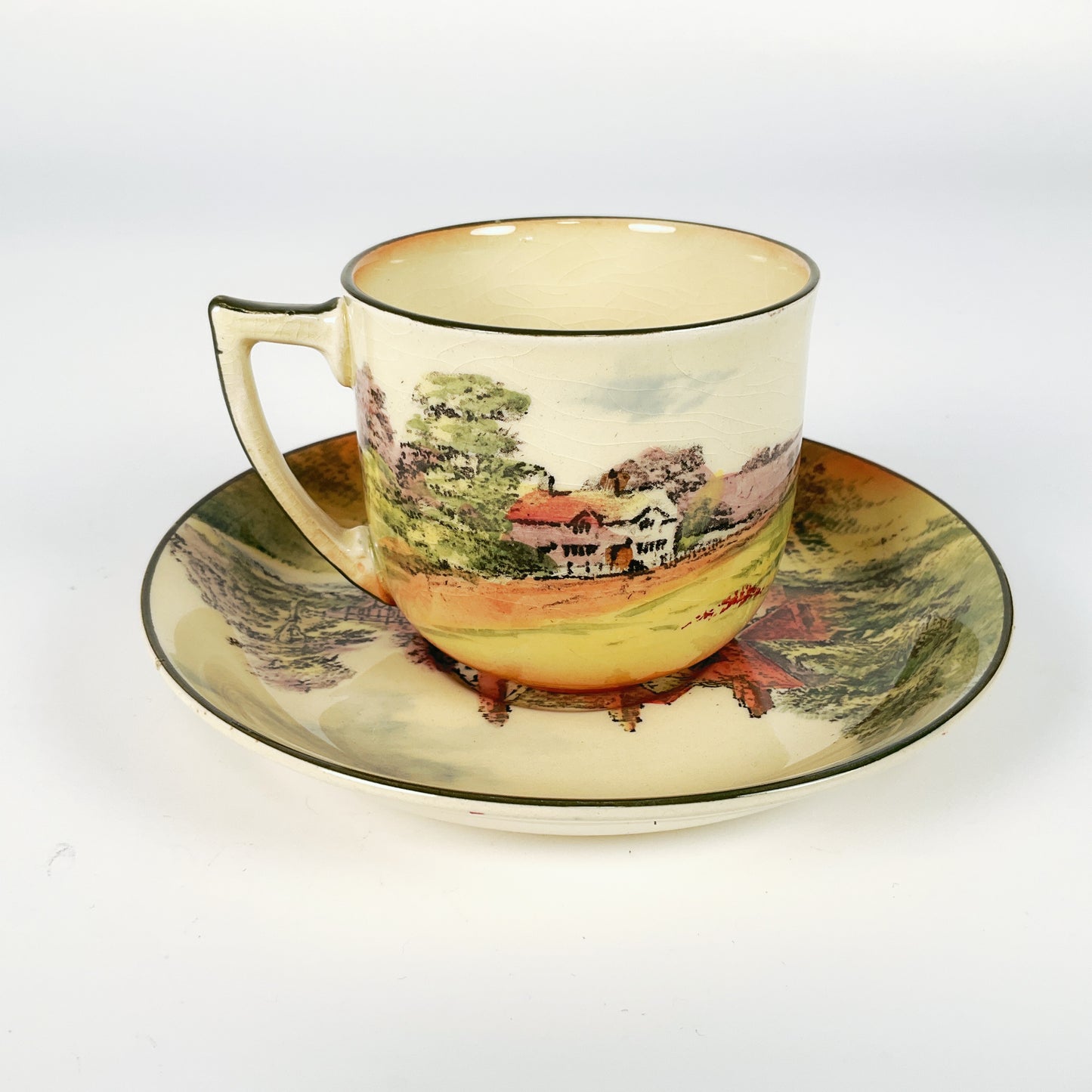 Royal Doulton - Teacup + Saucer