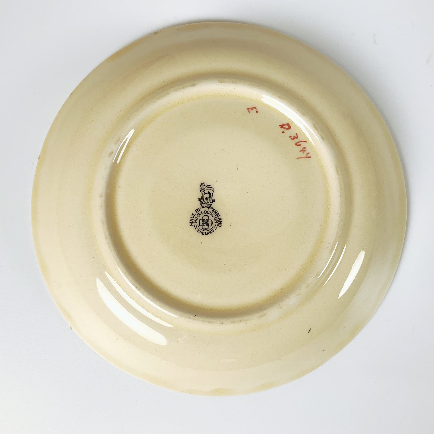 Royal Doulton - Teacup + Saucer