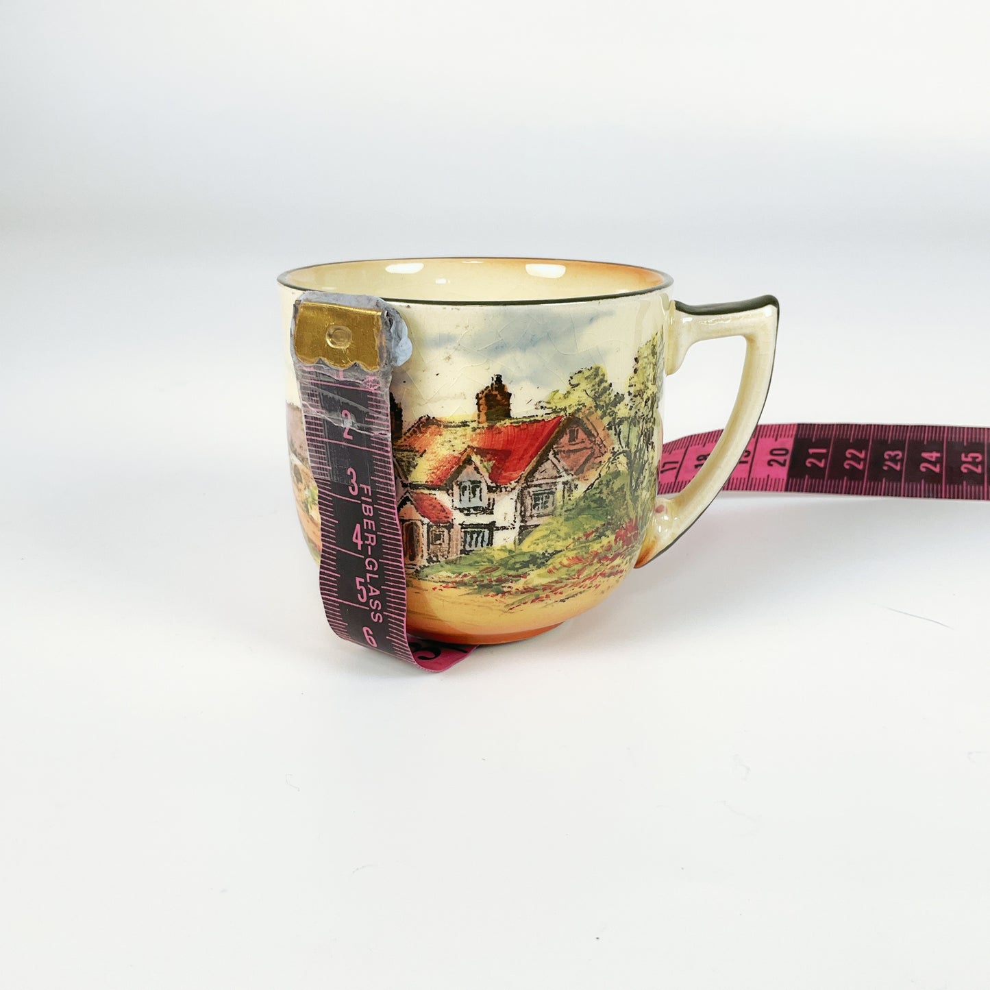 Royal Doulton - Teacup + Saucer