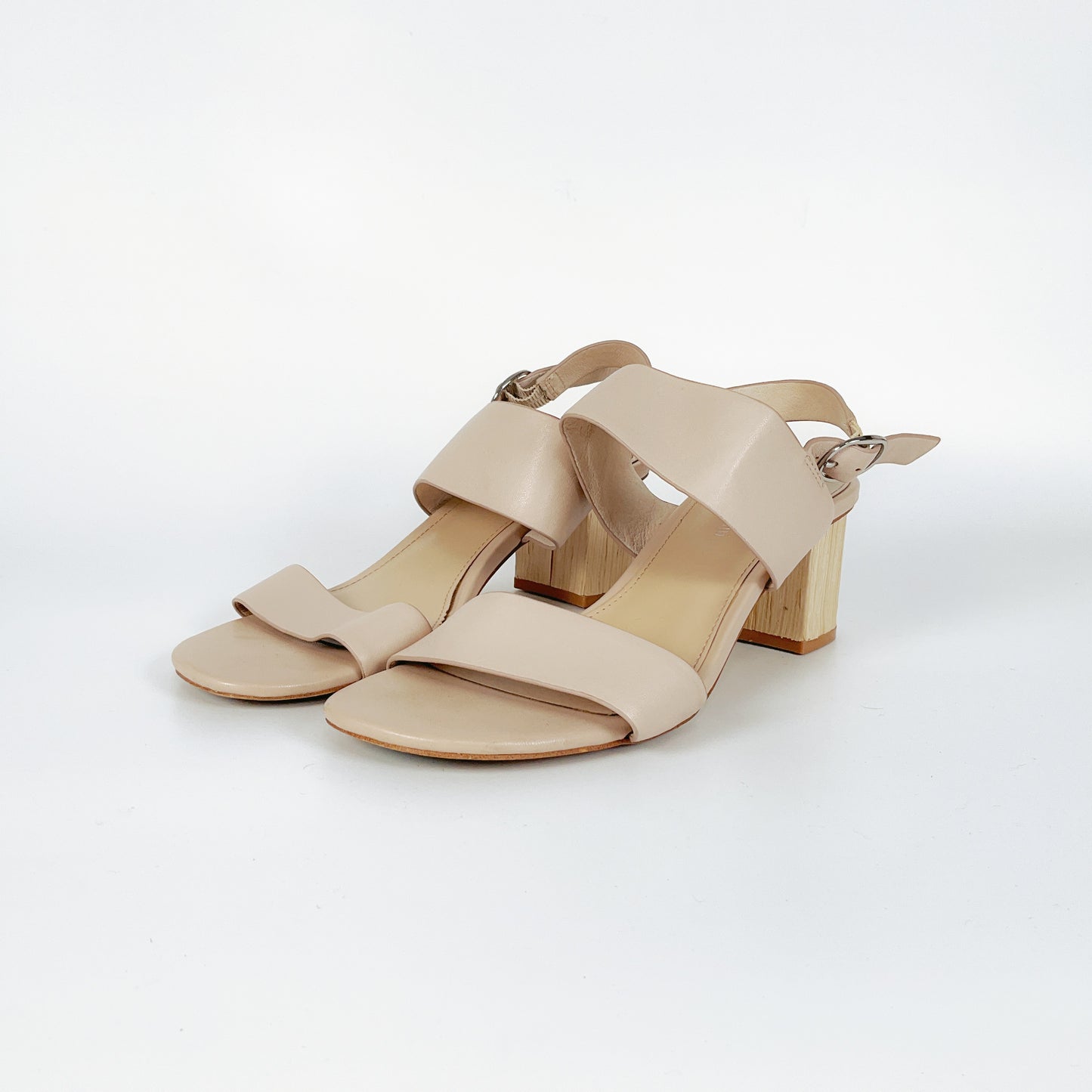 Isabella Anselmi - Nude Block Heels
