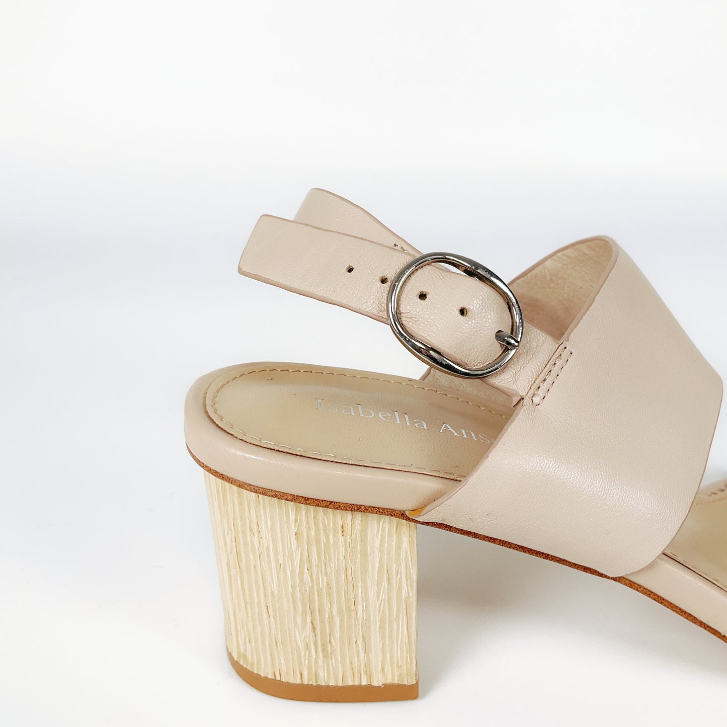 Isabella Anselmi - Nude Block Heels