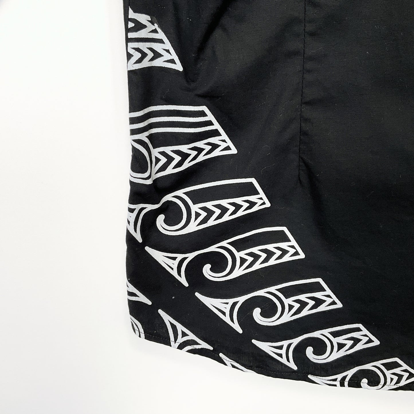 Uniform Group – “New Zealand Melbourne 2006” Long-Sleeve Shirt