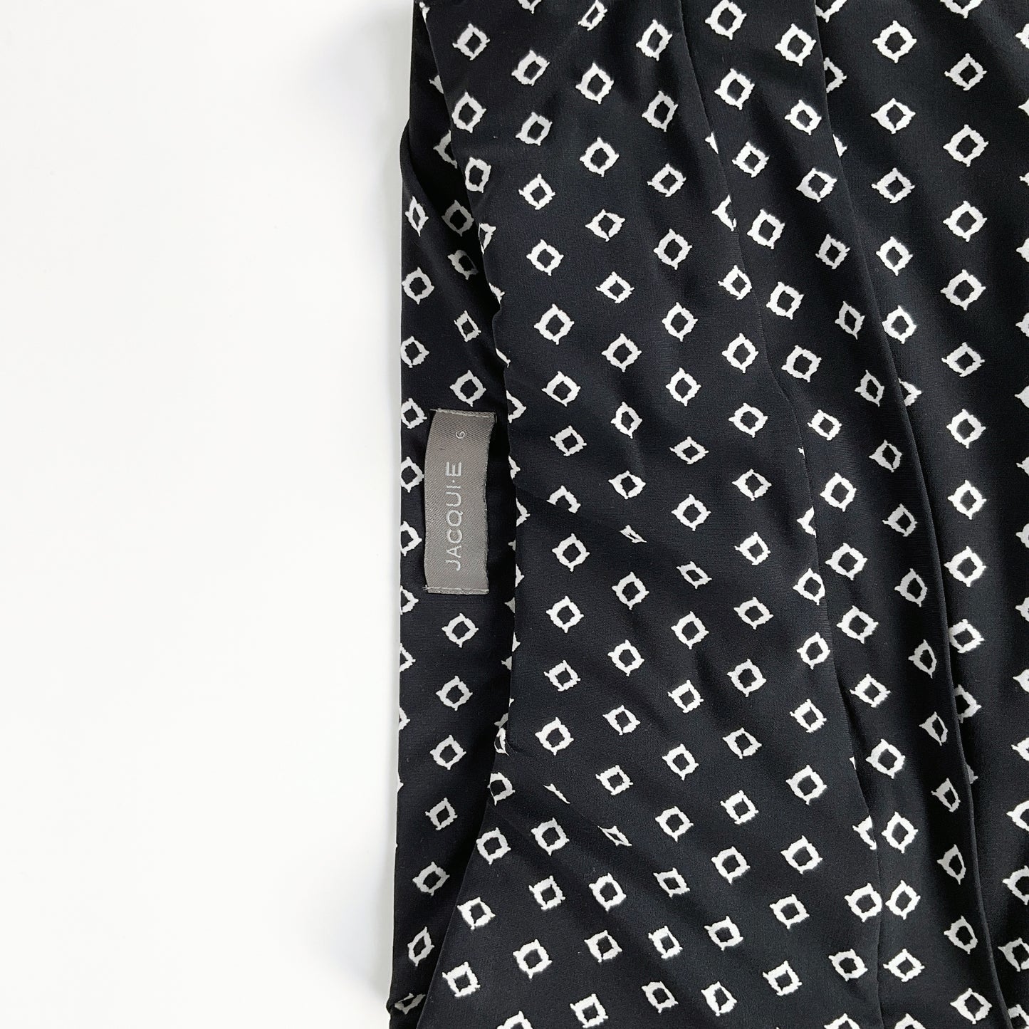 Jacqui E - Black & White Geometric Print Pencil Skirt