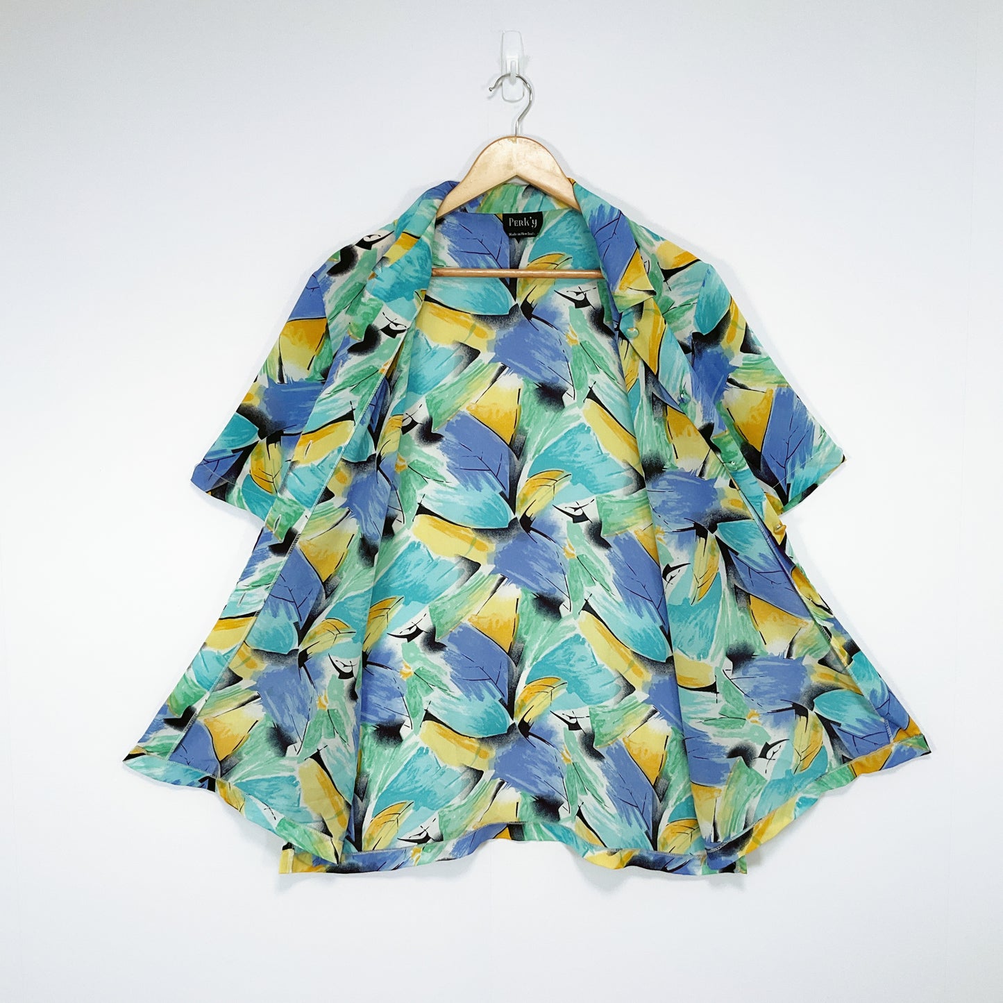 PERK'Y - Leaf Patterned Short Sleeve Shirt