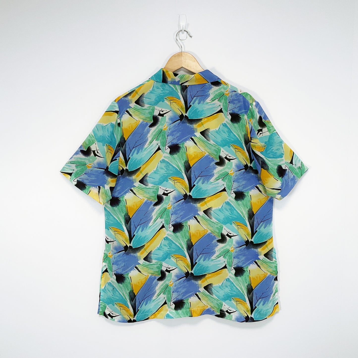 PERK'Y - Leaf Patterned Short Sleeve Shirt