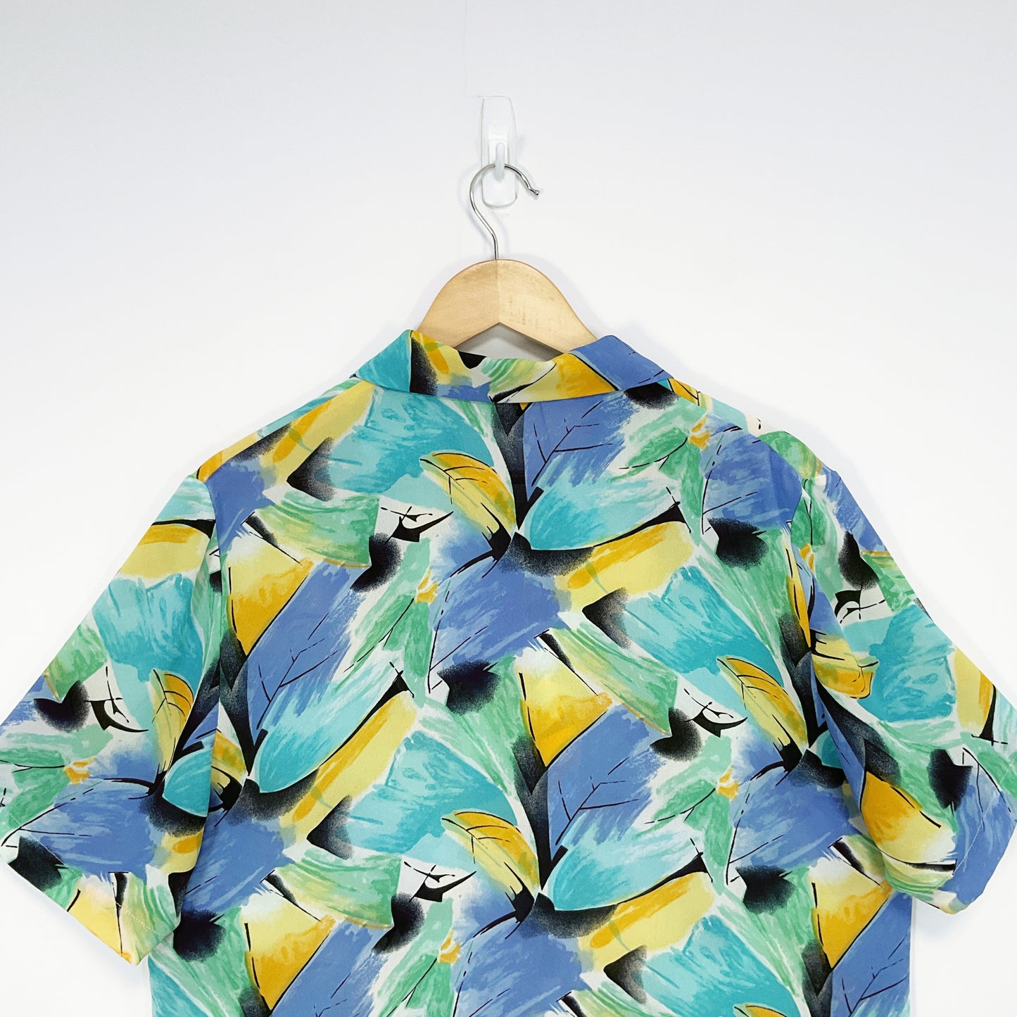 PERK'Y - Leaf Patterned Short Sleeve Shirt