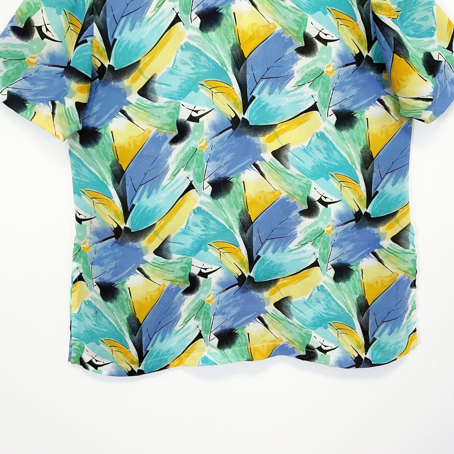 PERK'Y - Leaf Patterned Short Sleeve Shirt