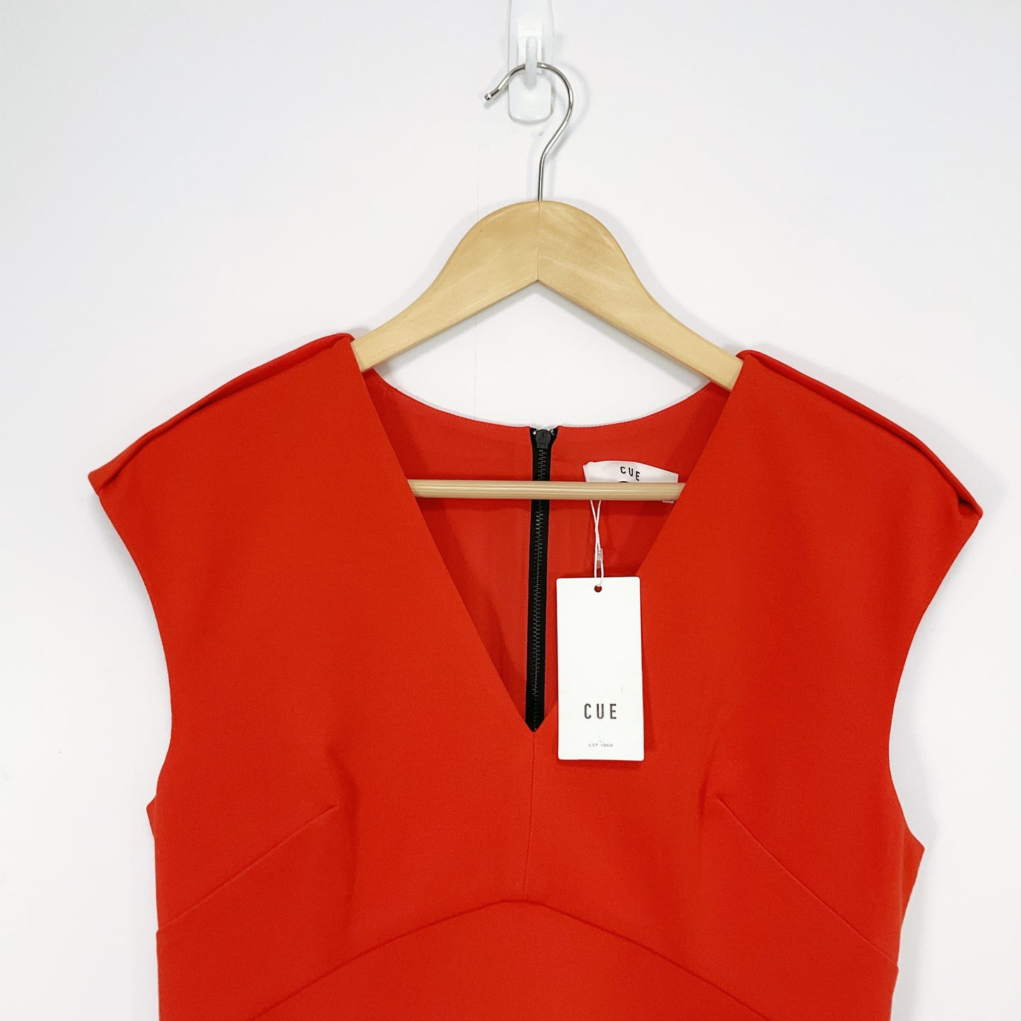 CUE - Back zip Red Dress