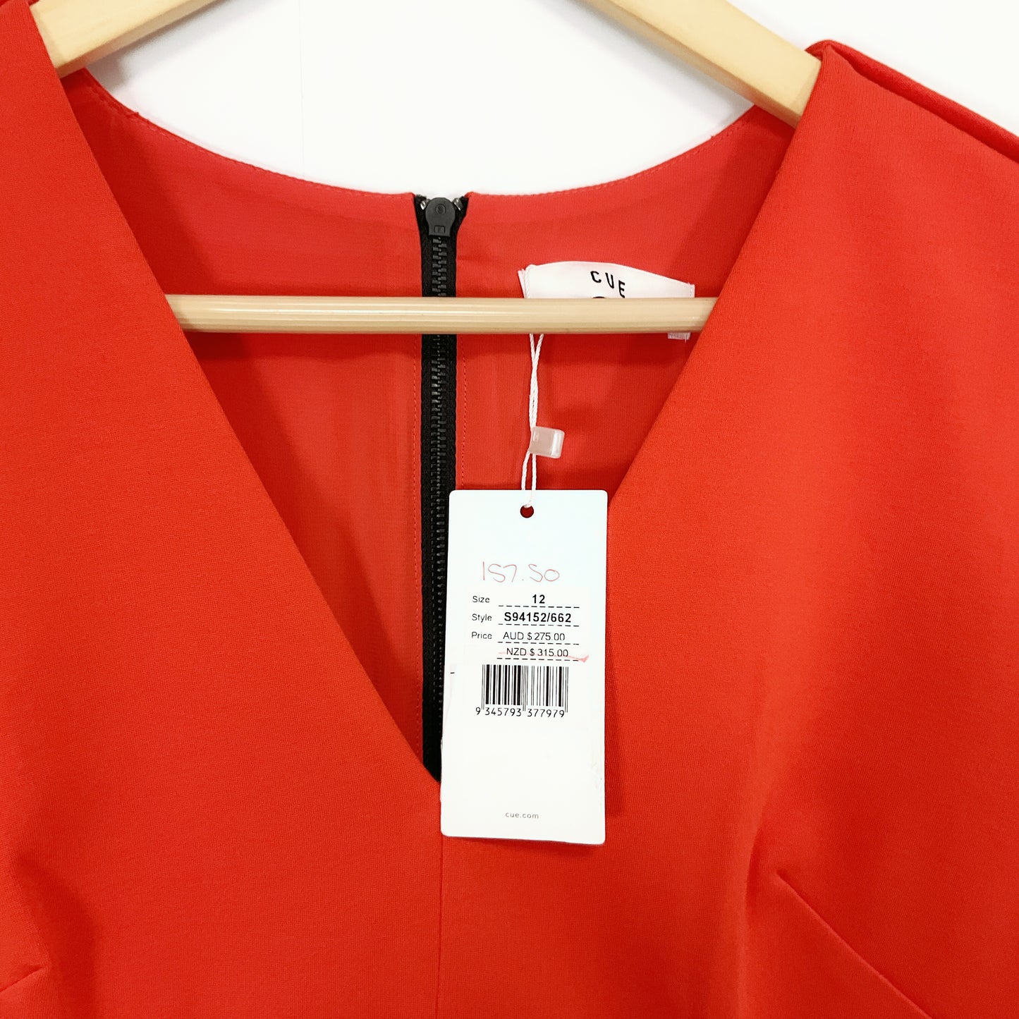 CUE - Back zip Red Dress